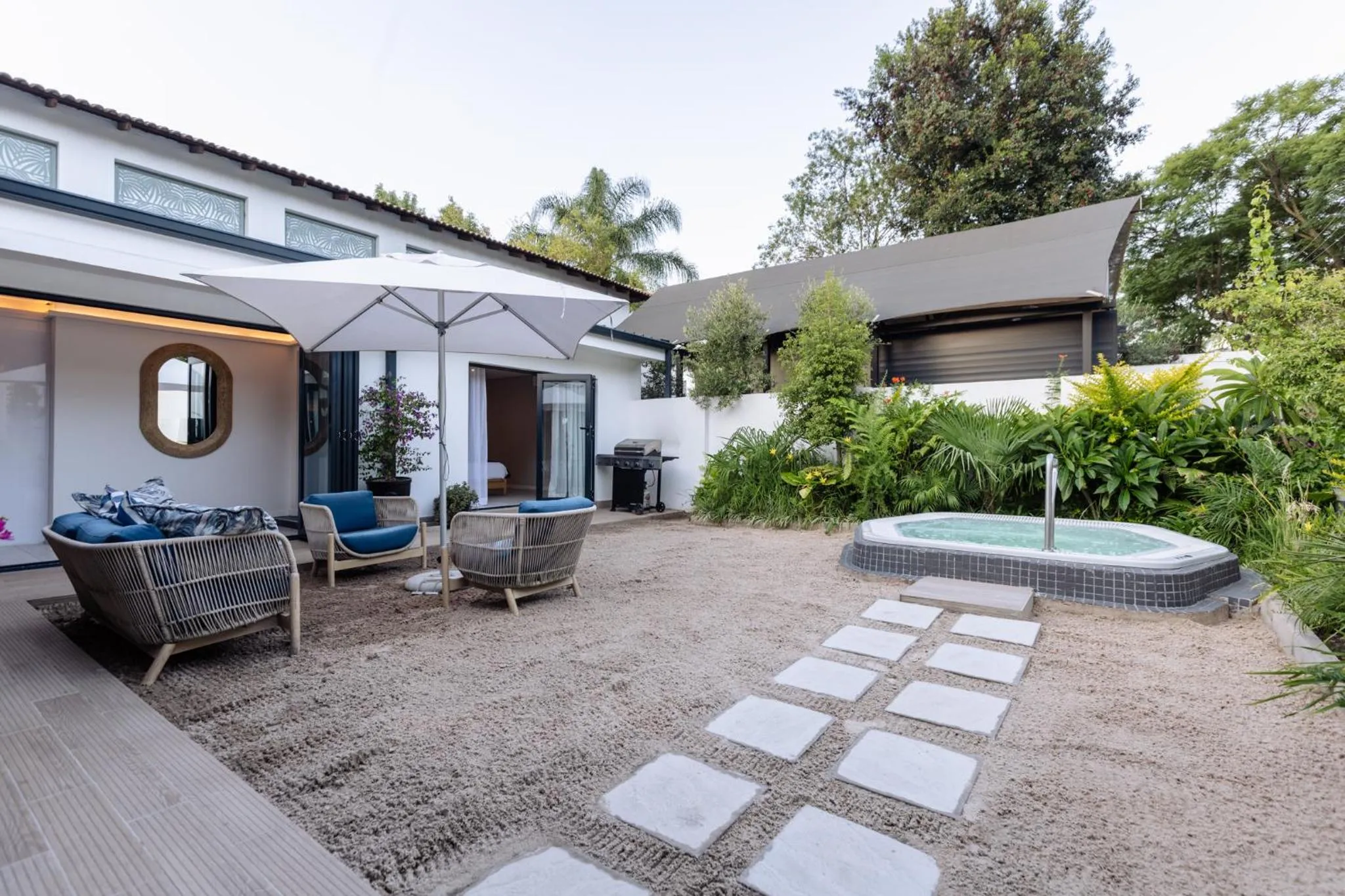 Patio in MINT Hotel 84 on Katherine