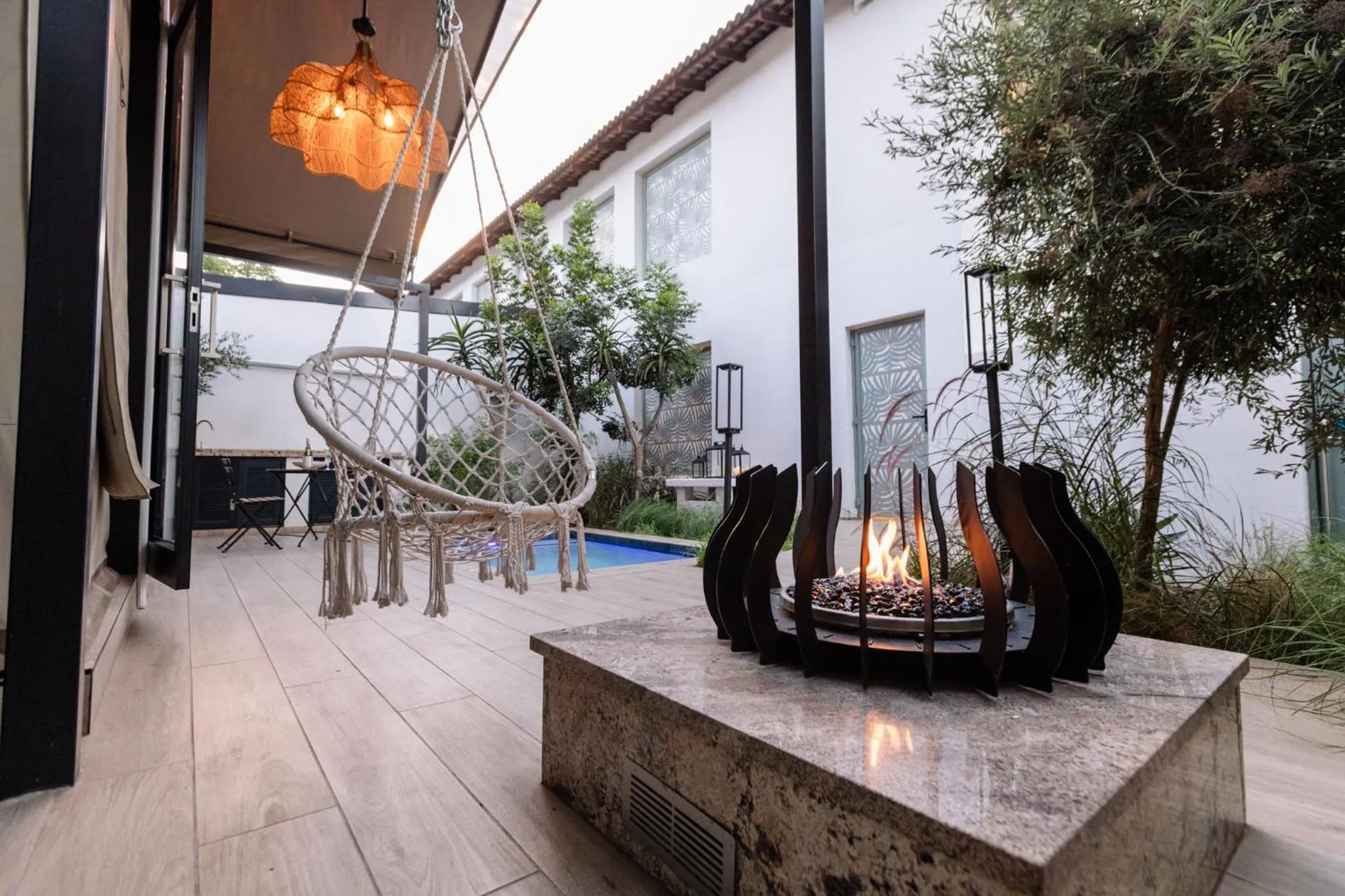 Patio in MINT Hotel 84 on Katherine