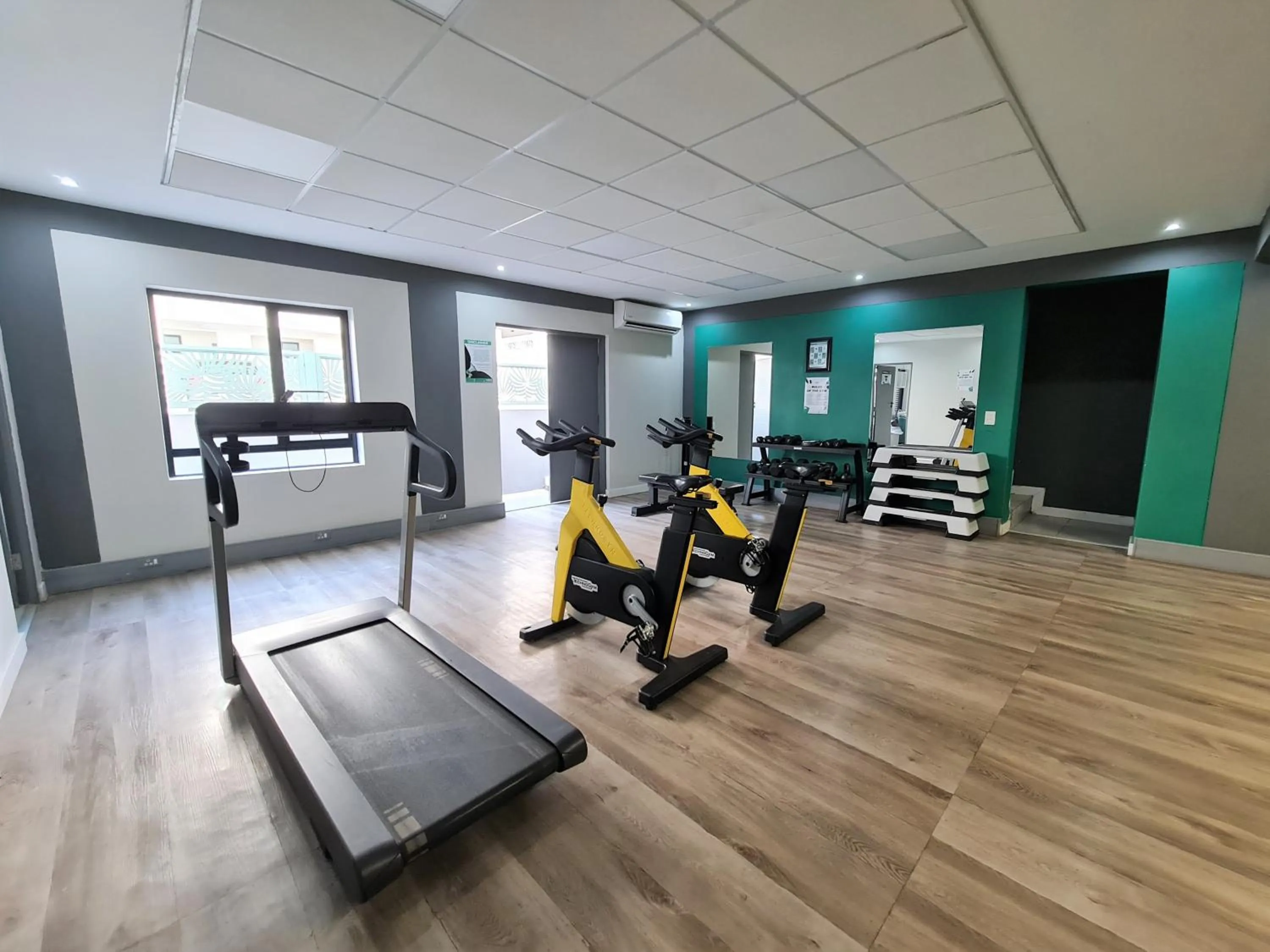 Fitness centre/facilities in MINT Hotel 84 on Katherine