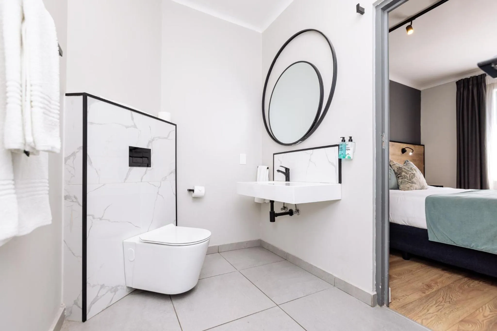 Bathroom, Bed in MINT Hotel 84 on Katherine