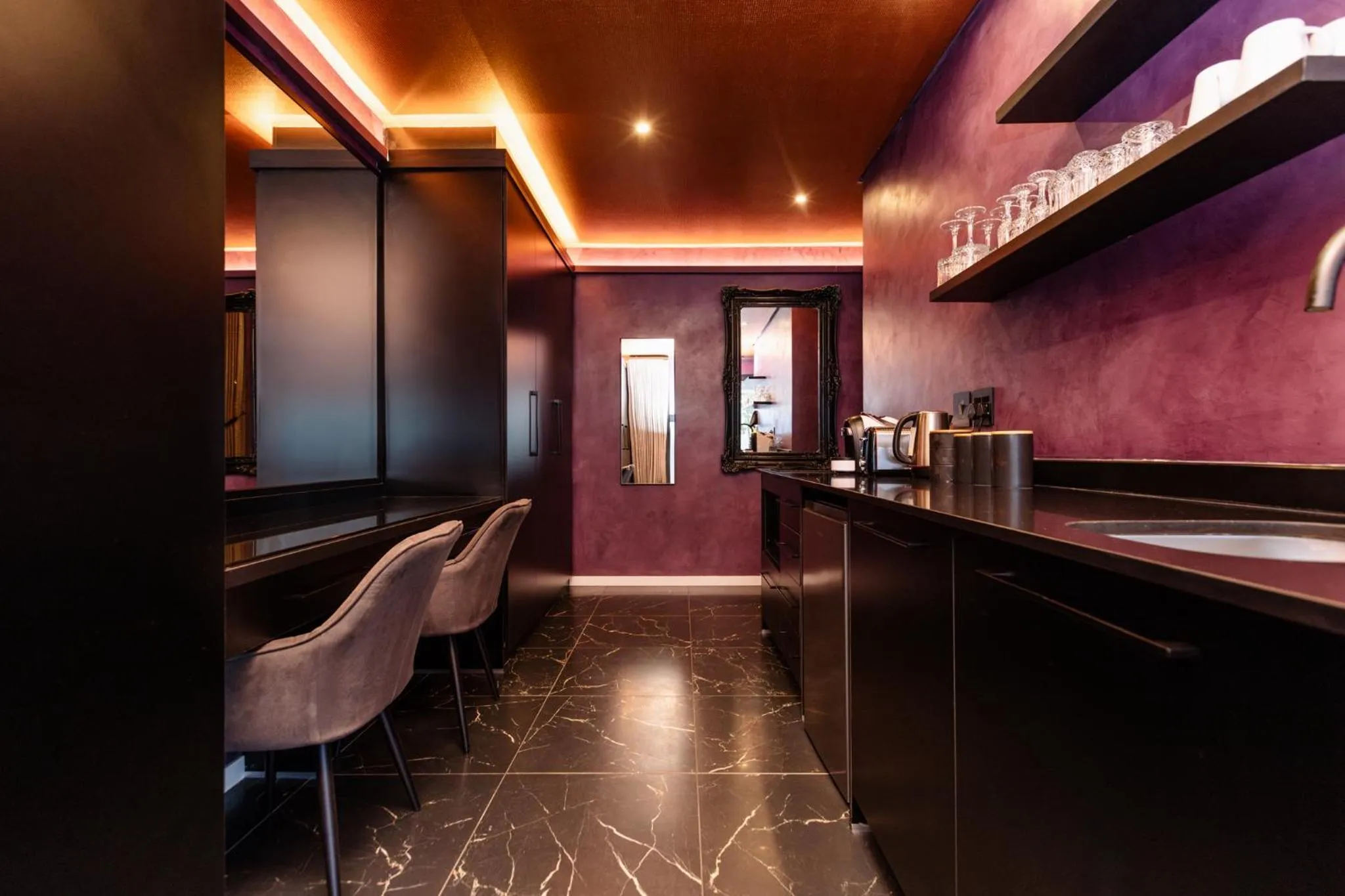 Coffee/tea facilities in MINT Hotel 84 on Katherine