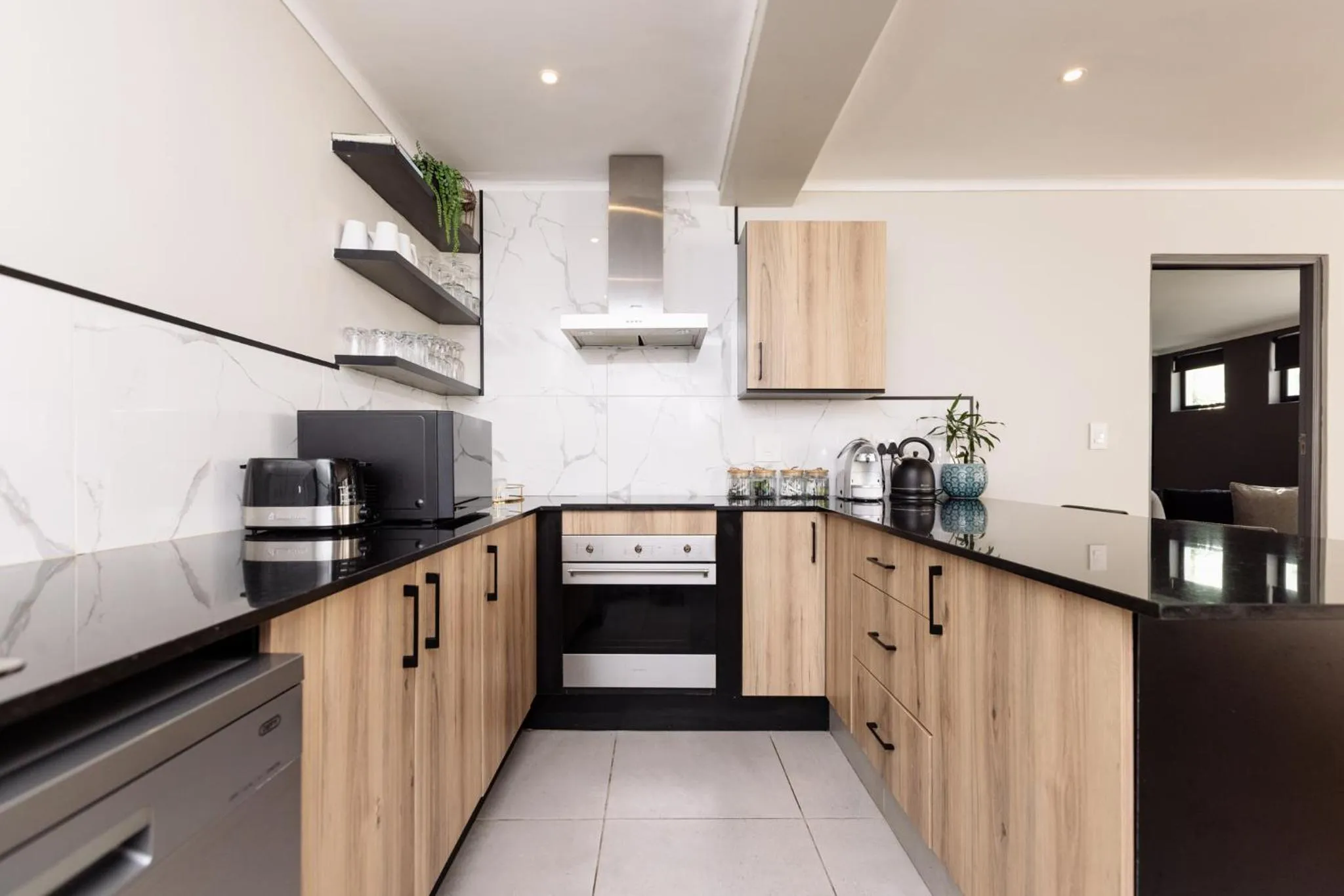 Kitchen or kitchenette in MINT Hotel 84 on Katherine