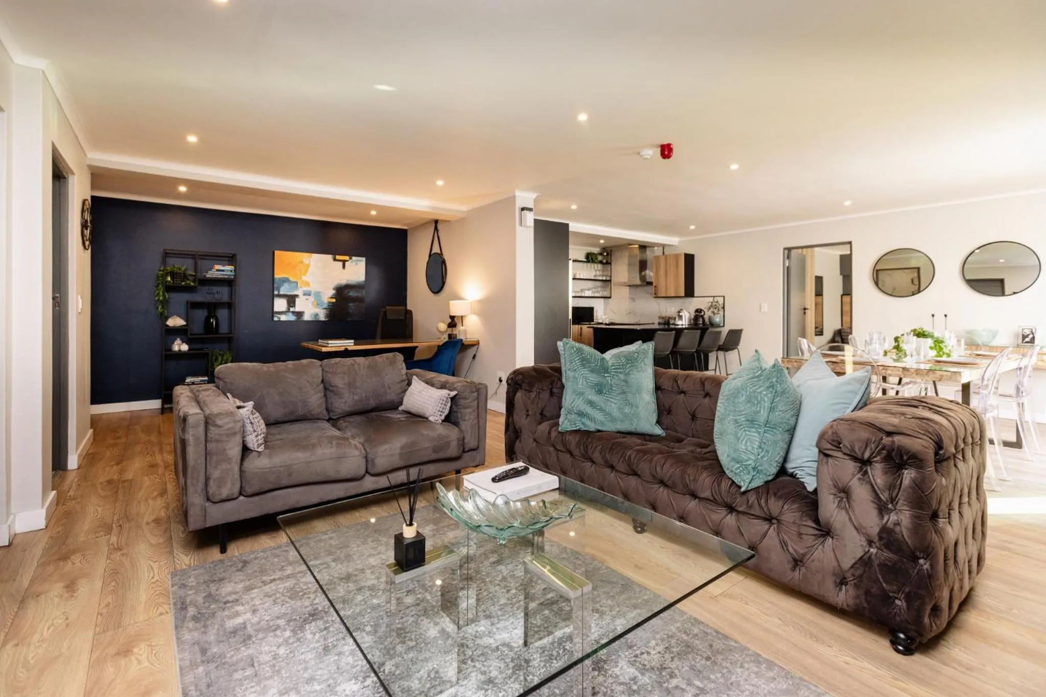 Living room in MINT Hotel 84 on Katherine