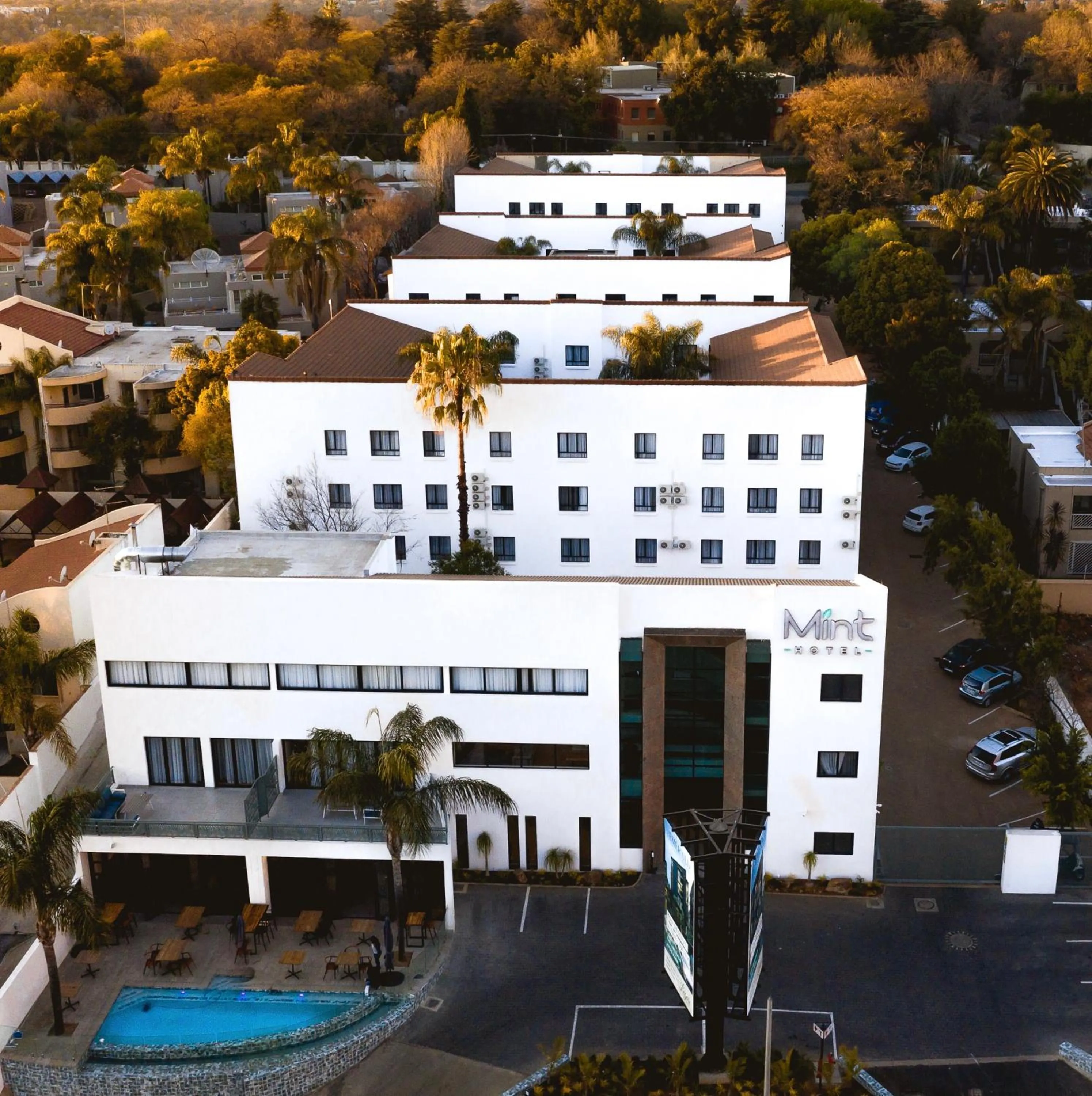 Property building in MINT Hotel 84 on Katherine