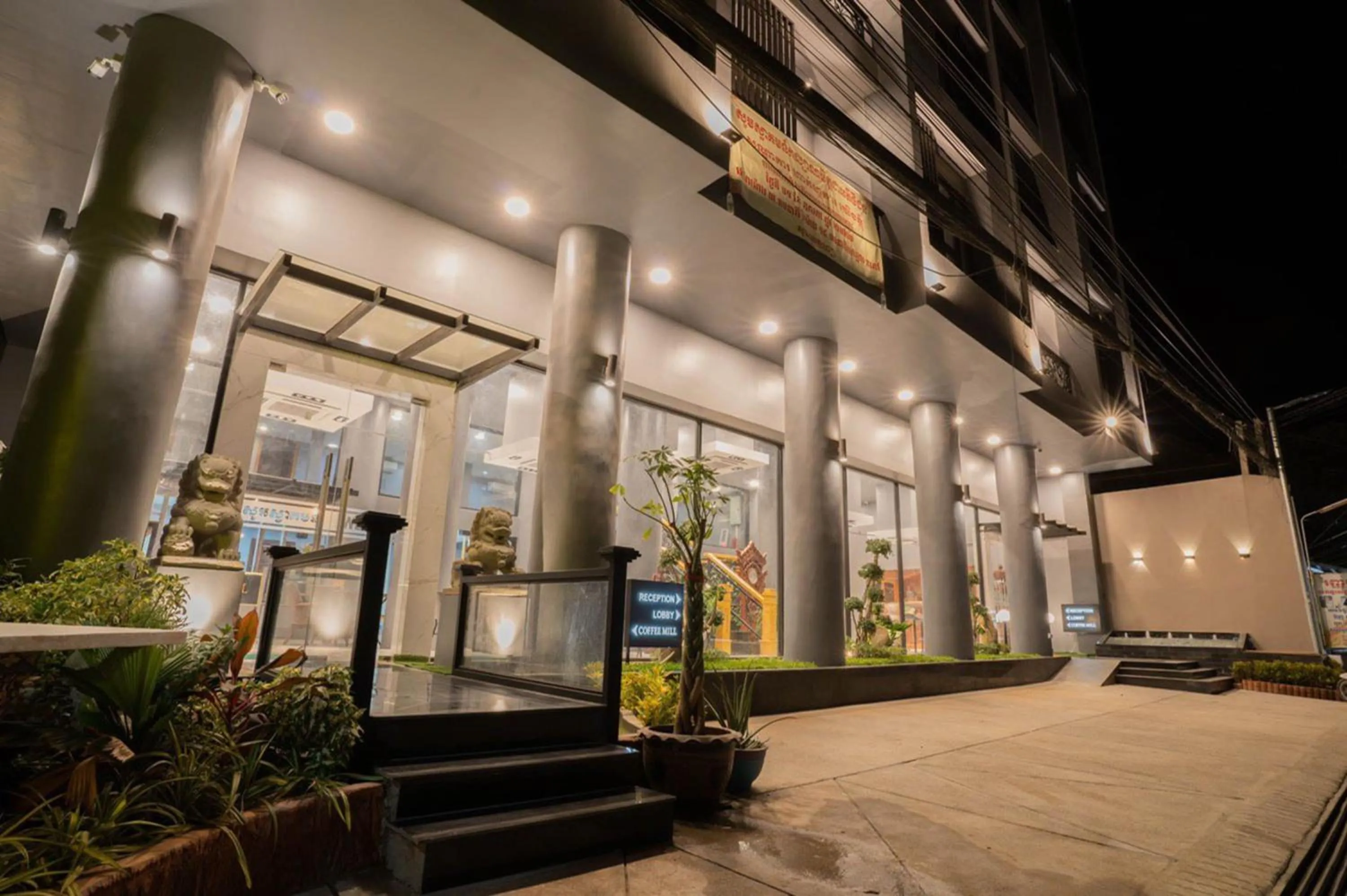 Facade/entrance in Hak Heng Hotel