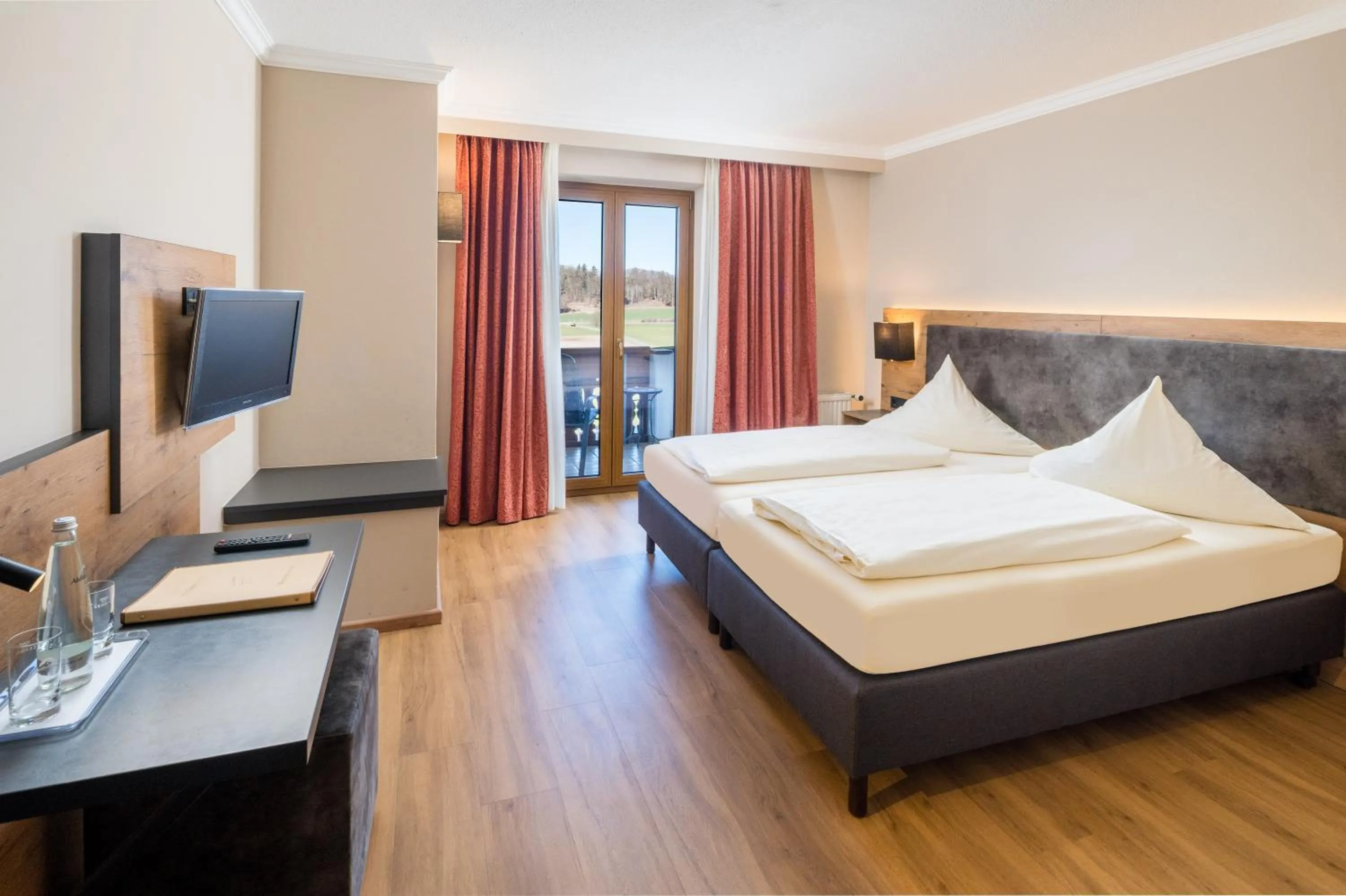 Photo of the whole room, Bed in Hotel-Gasthof Huber