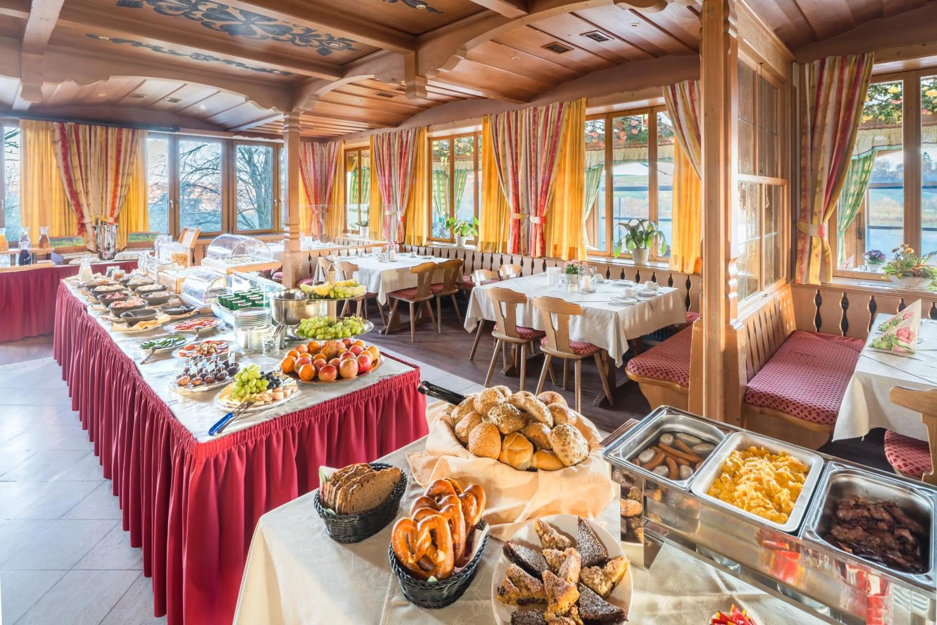 Breakfast in Hotel-Gasthof Huber