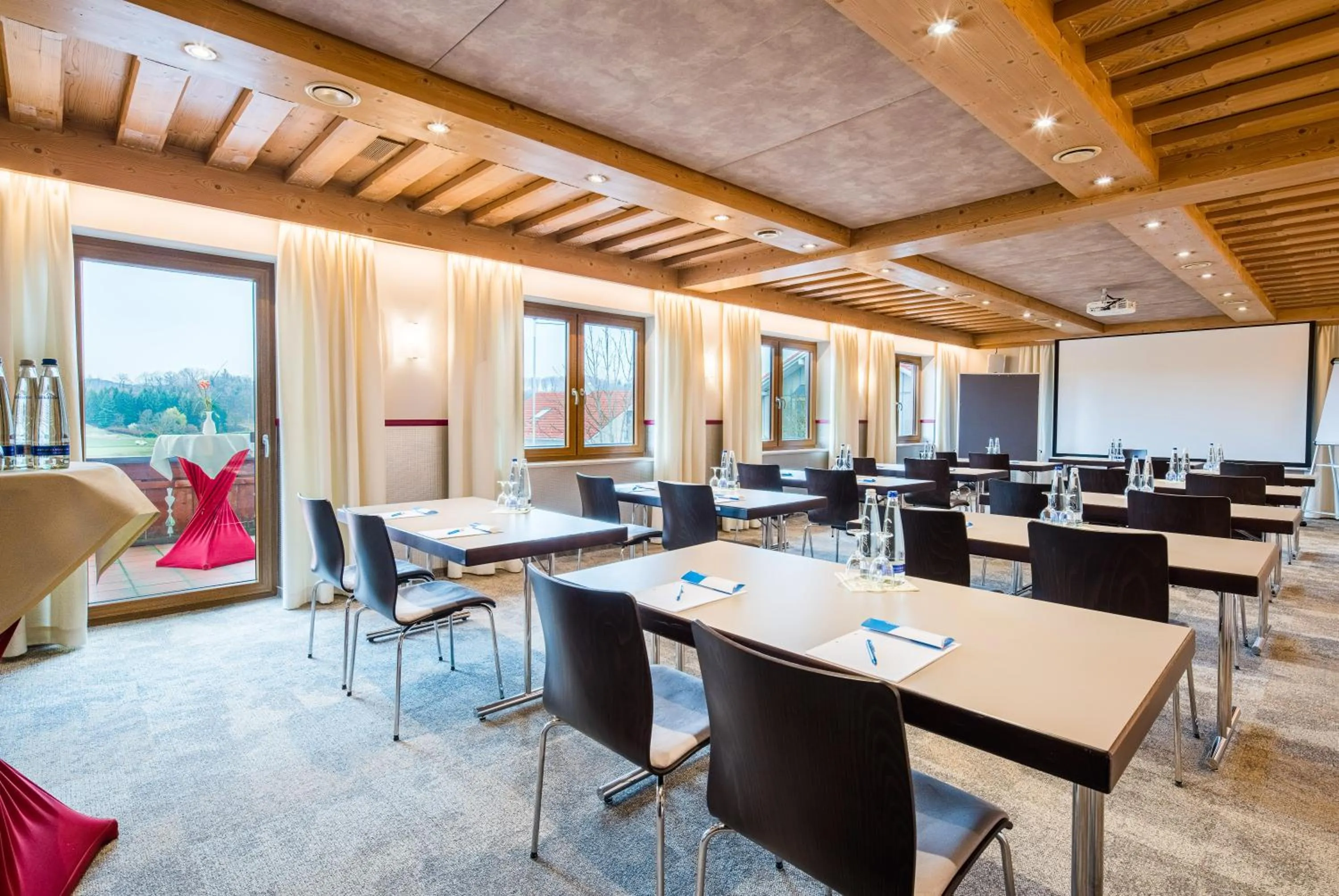 Meeting/conference room in Hotel-Gasthof Huber