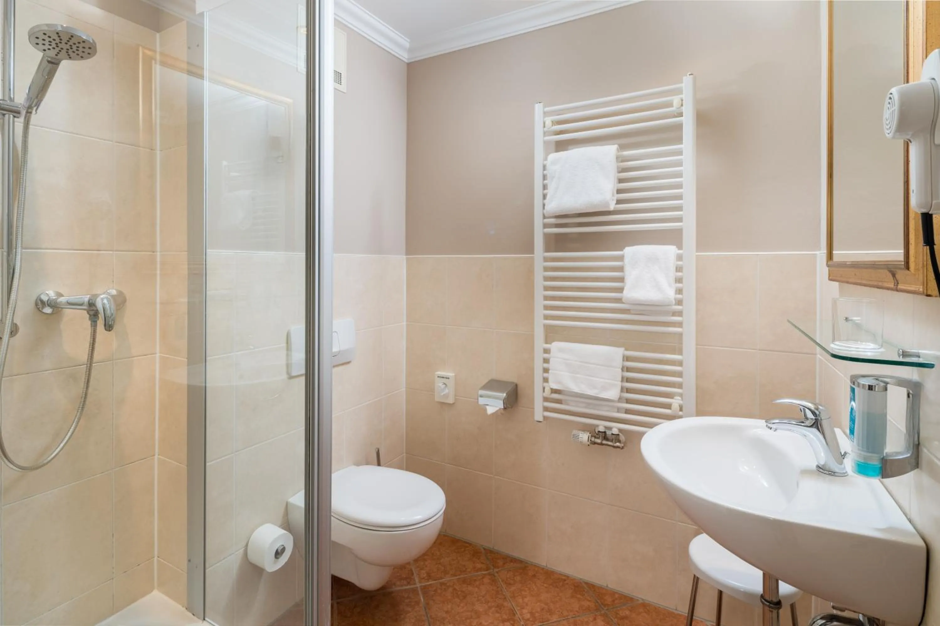 Bathroom in Hotel-Gasthof Huber