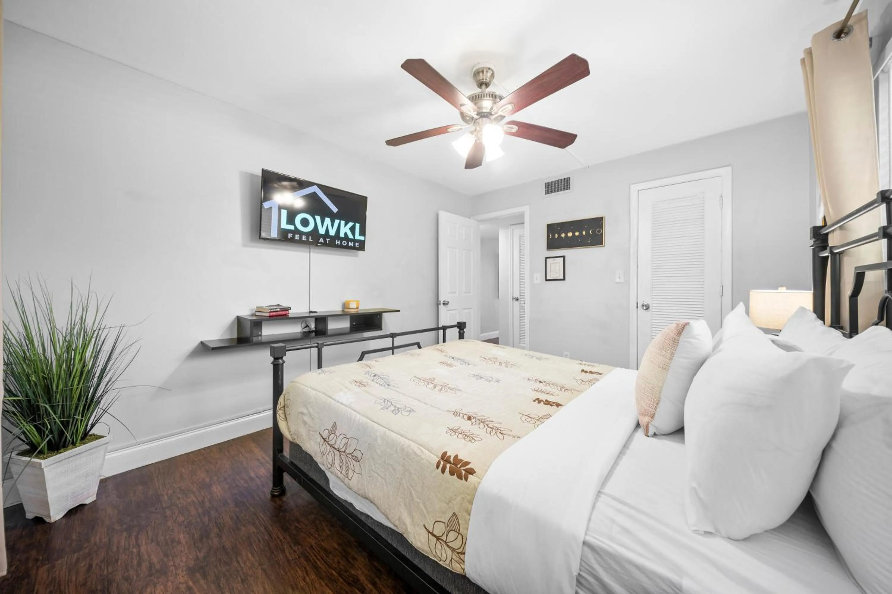 Bed in The Victor Apartments By Lowkl