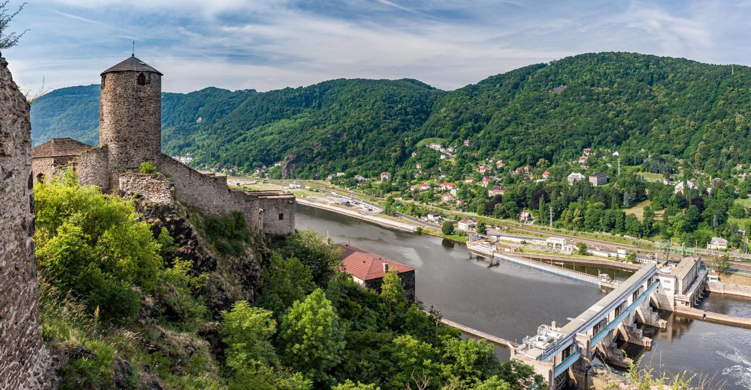 Nearby landmark in Florentina boat