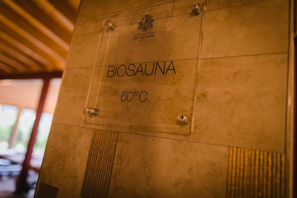 People in Schlosshotel Weyberhöfe