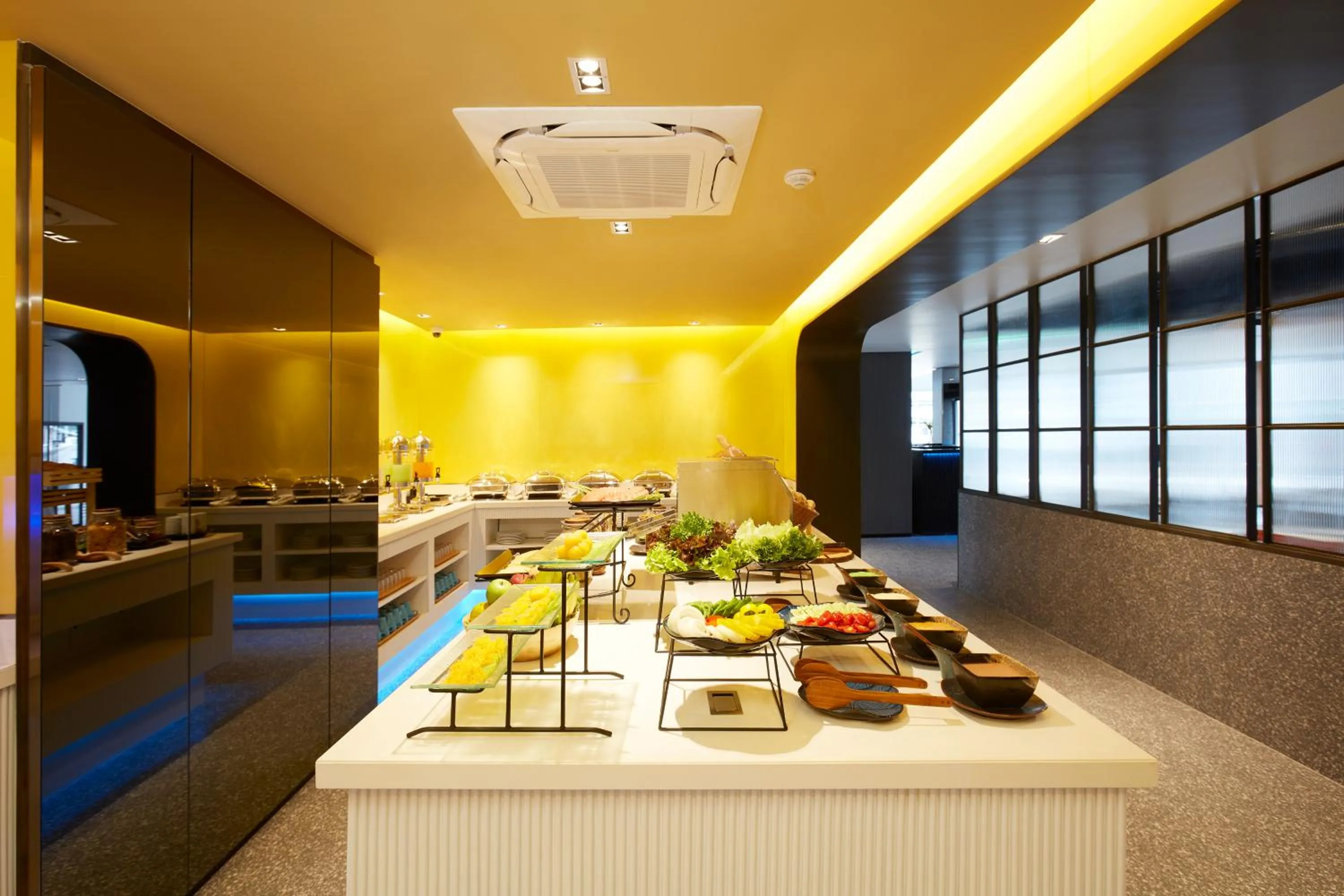 Buffet breakfast in The Quarter Silom by UHG