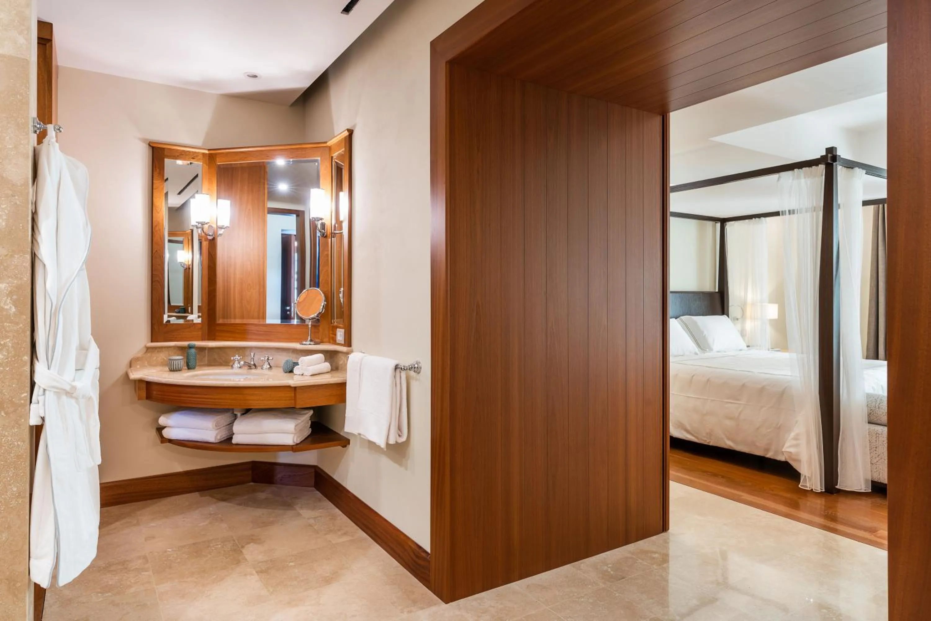 Bathroom, Bed in Il San Corrado di Noto