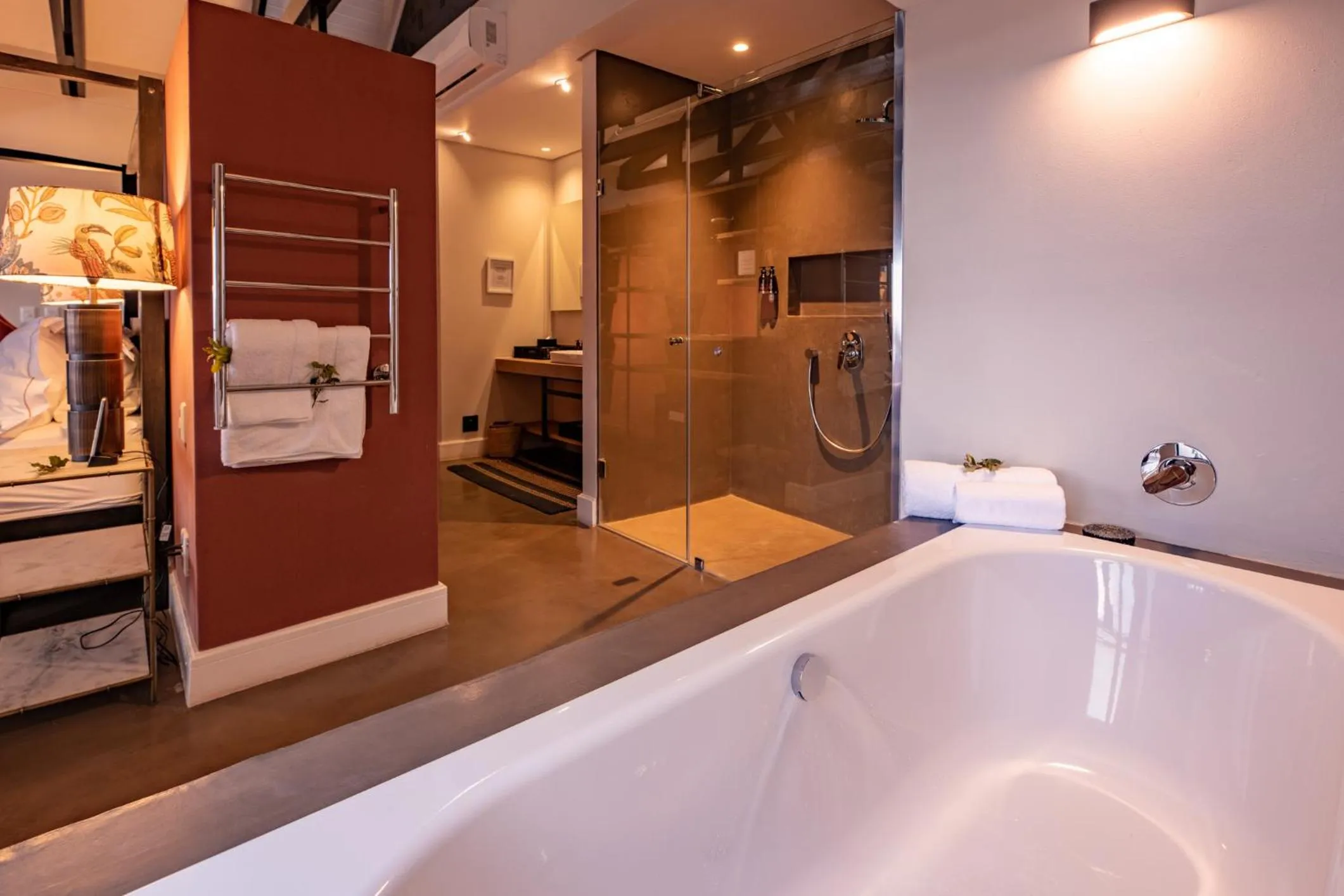 Bathroom in Zulu Rock Lodge - Babanango Game Reserve