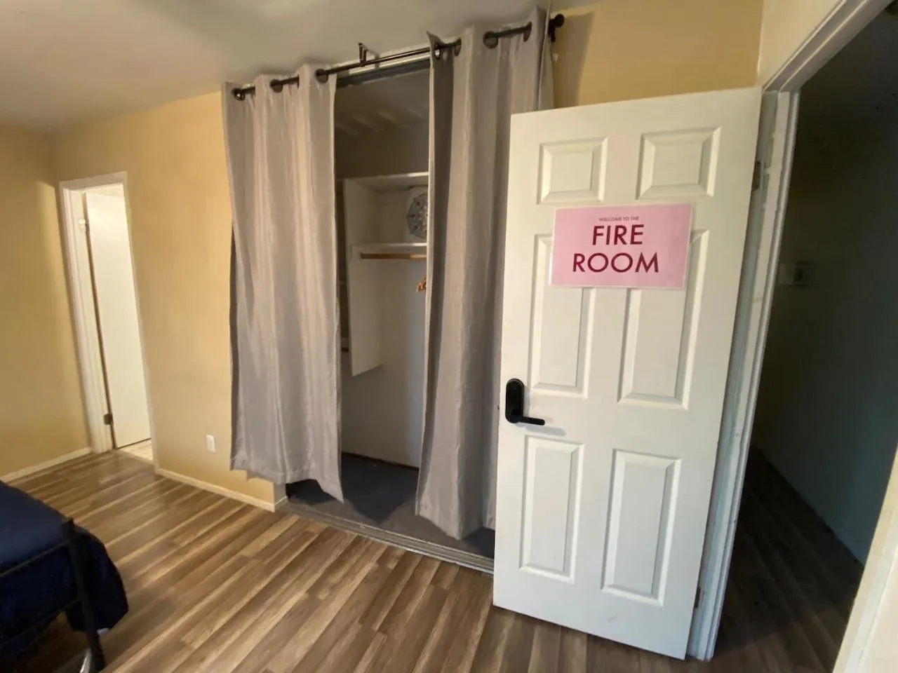 Bed in WHOLE Family - Rosemont