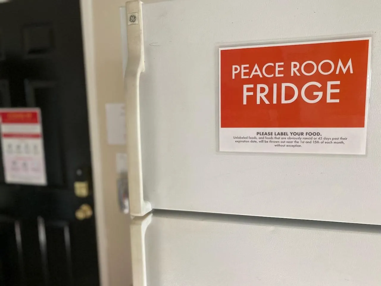 Communal kitchen in WHOLE Family - Barrette