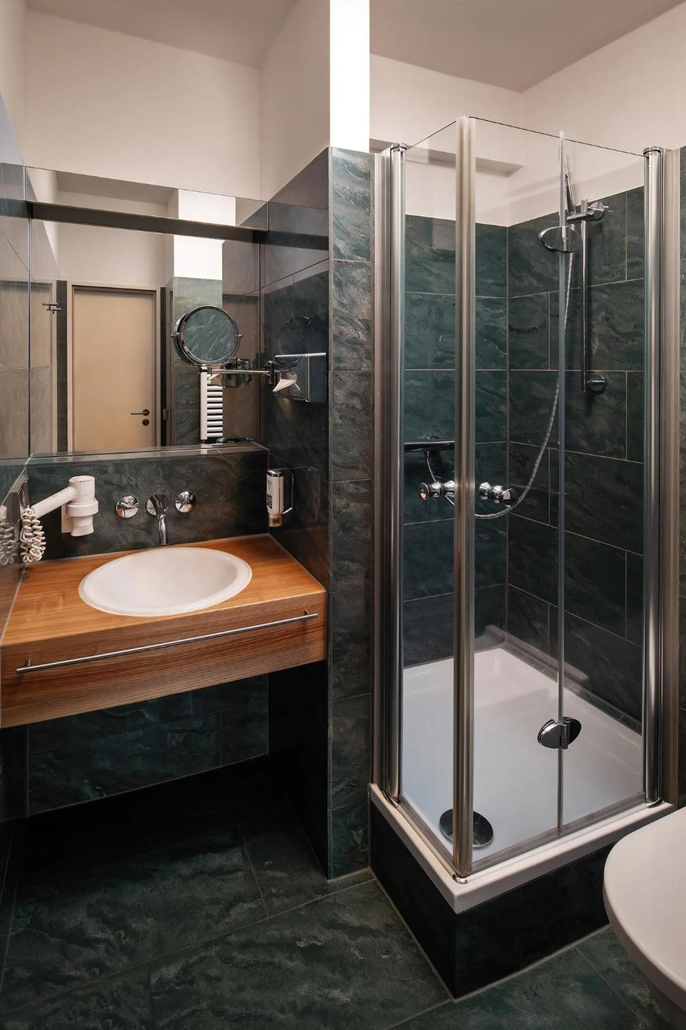 Photo of the whole room in Dietrich-Bonhoeffer-Hotel Berlin Mitte