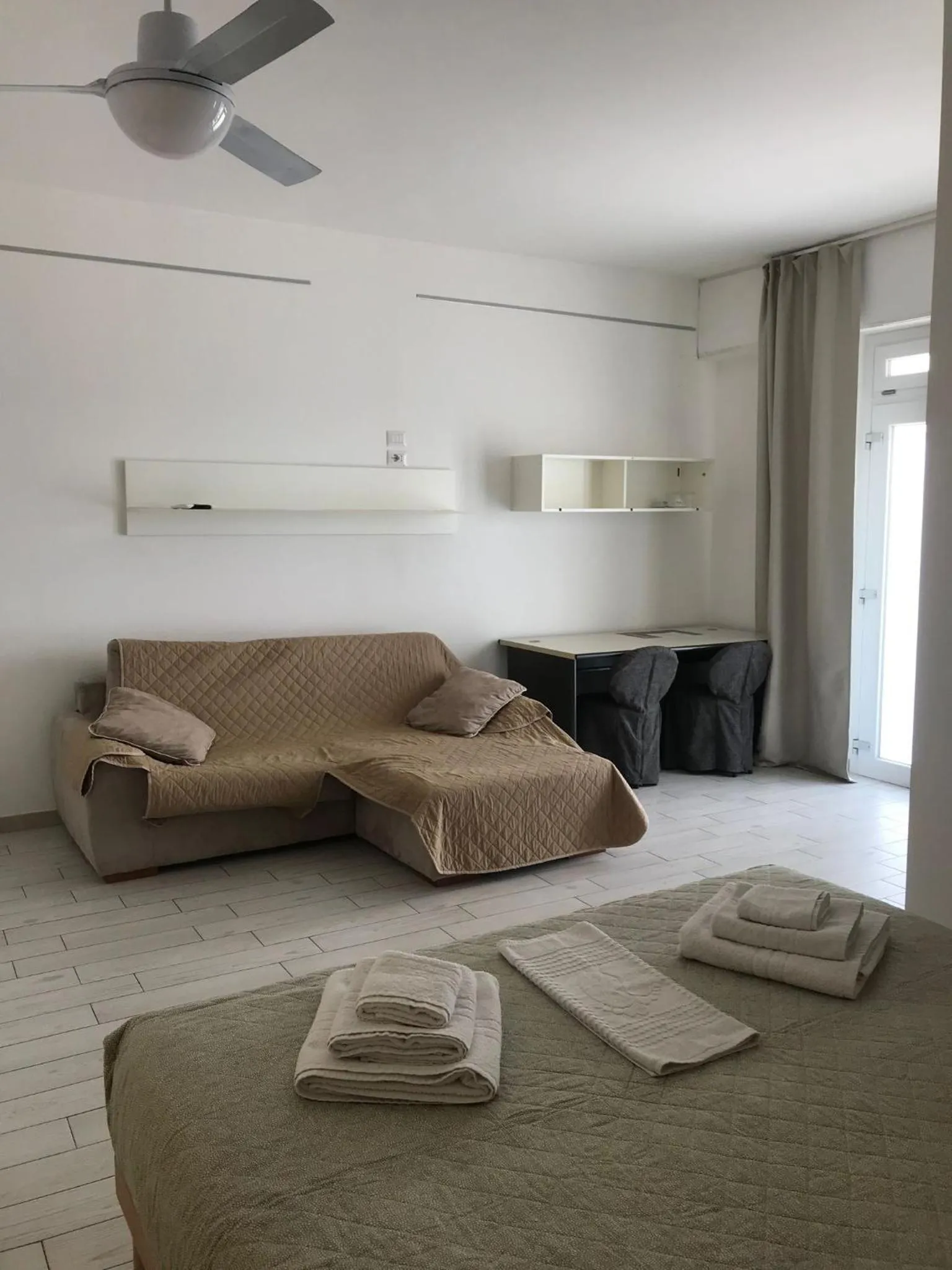 Photo of the whole room, Bed in fronteMare Faleria