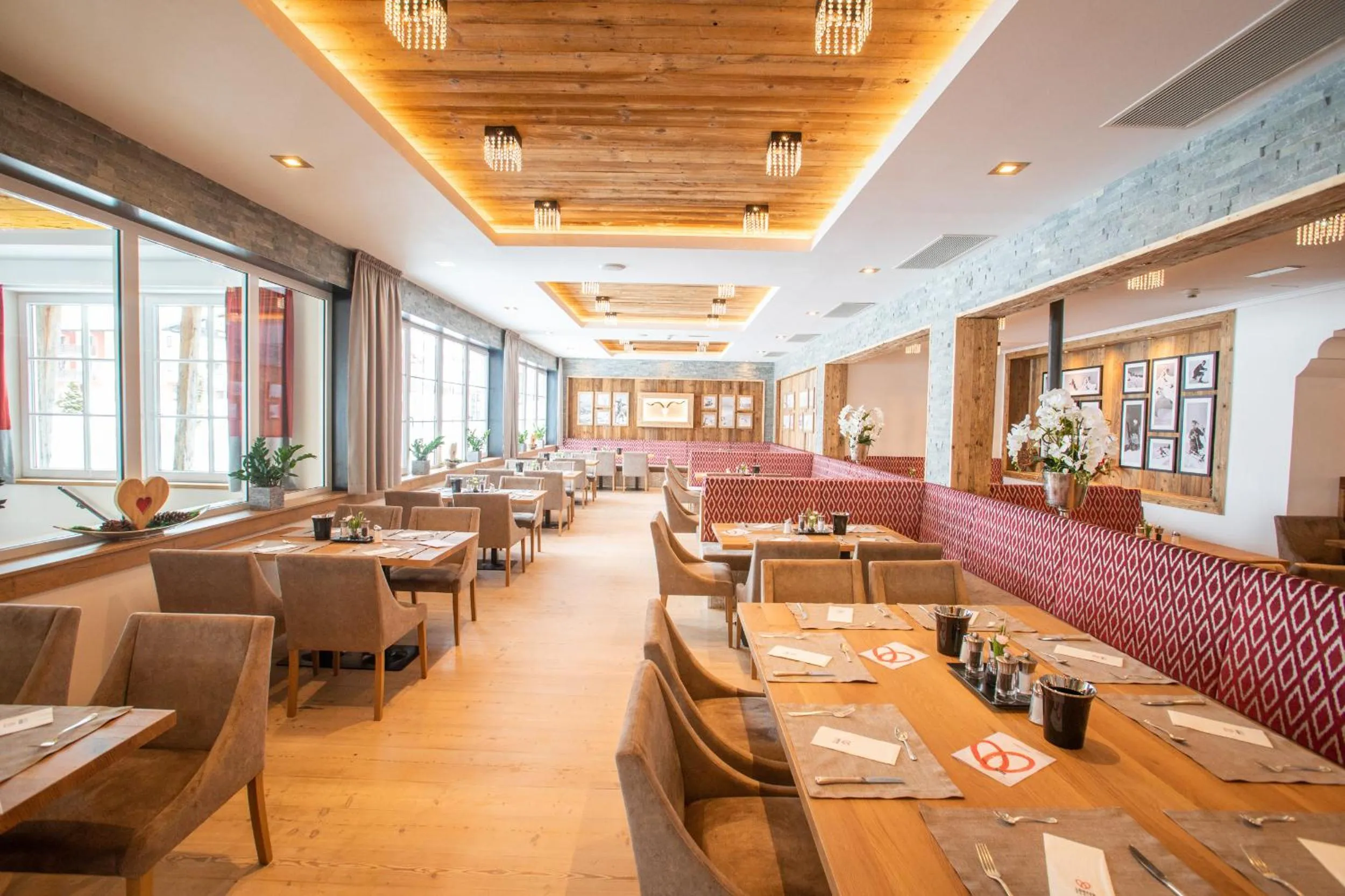 Restaurant/places to eat in Superior Hotel Edelweiss