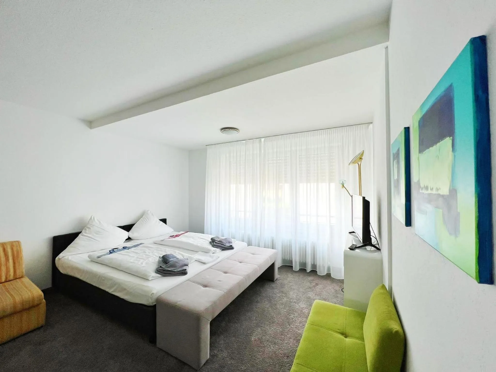 Bed in Hotel Hellers Twenty Four II -24h-Check-In-