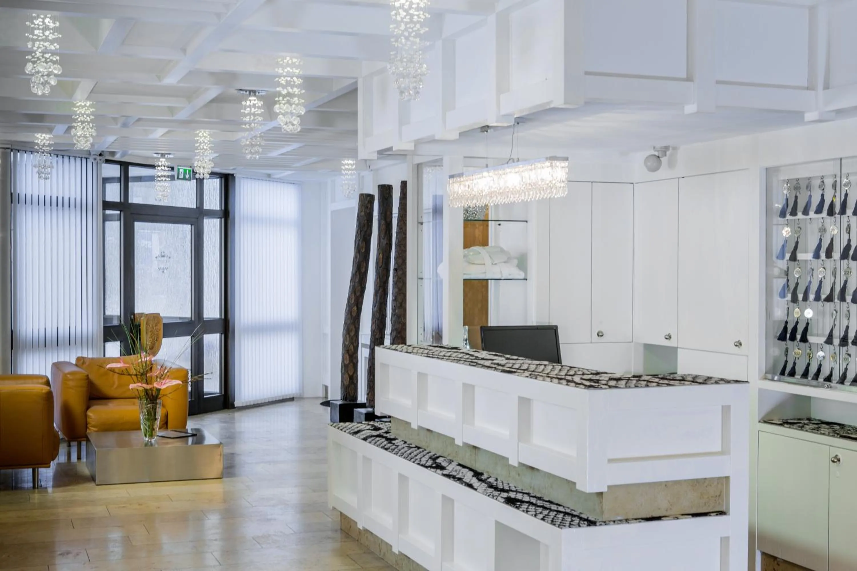 Lobby or reception in Hotel Hellers Twenty Four II -24h-Check-In-