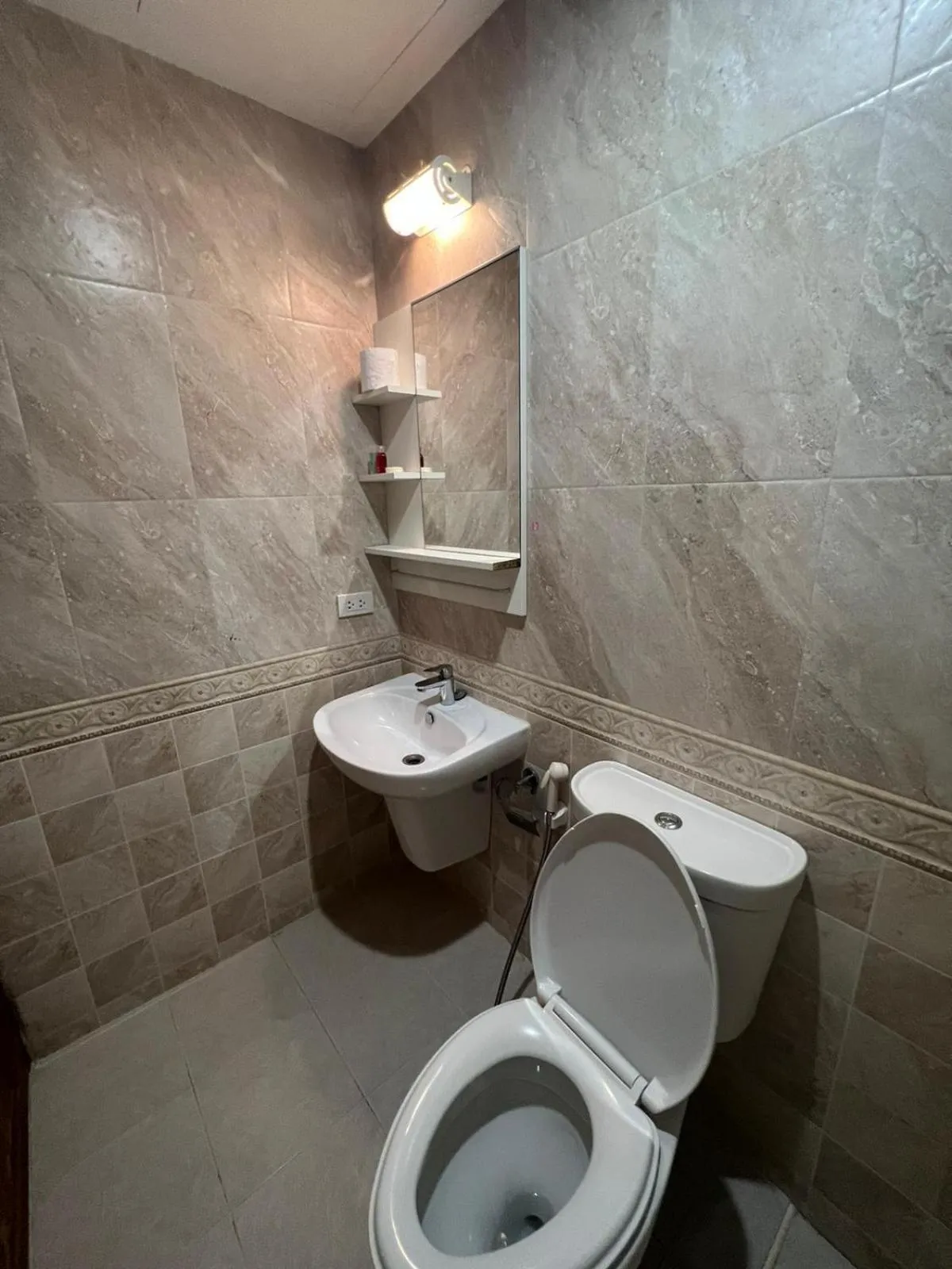 V Check inn Sukhumvit 22