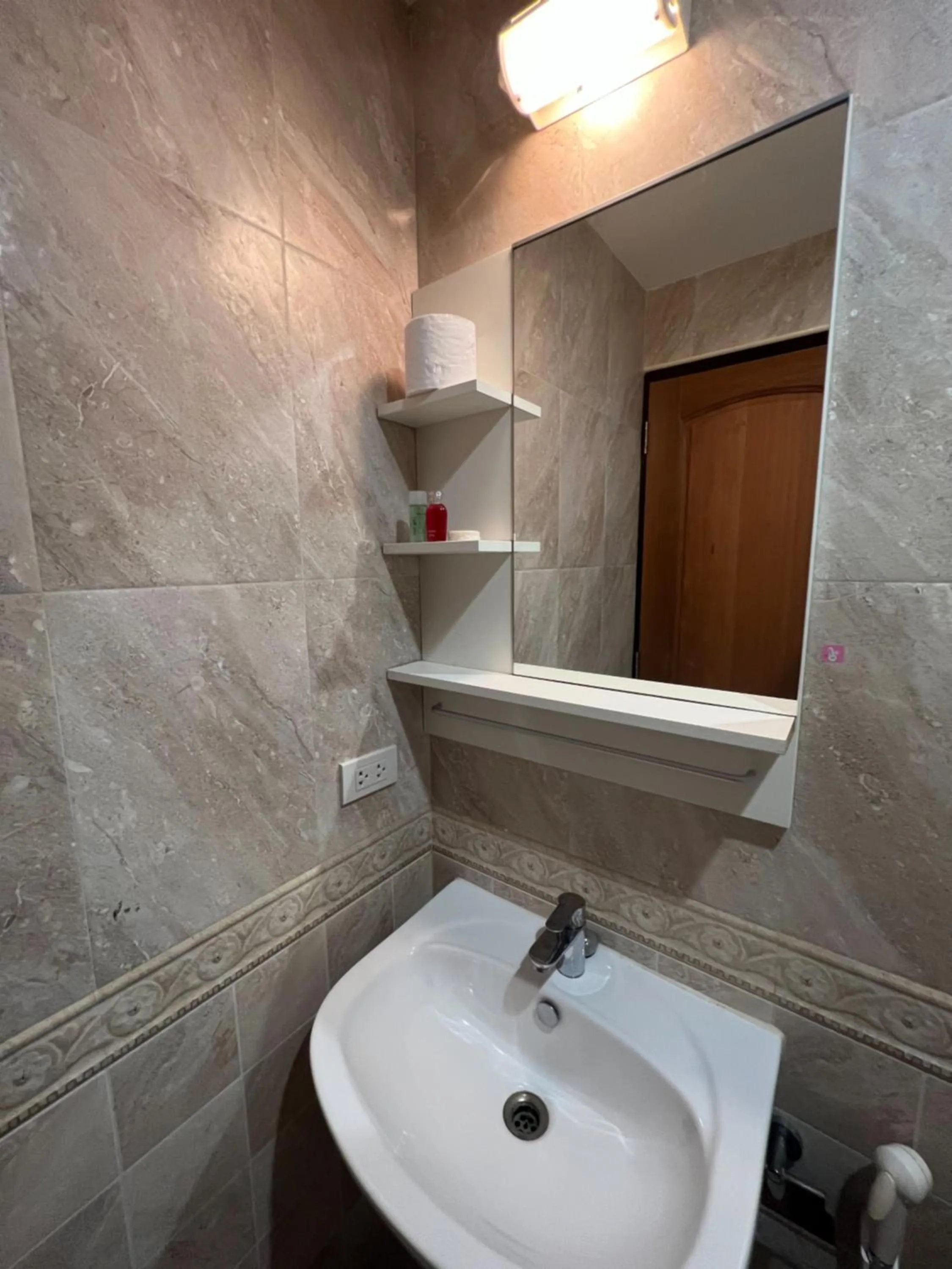 Bathroom in V Check inn Sukhumvit 22