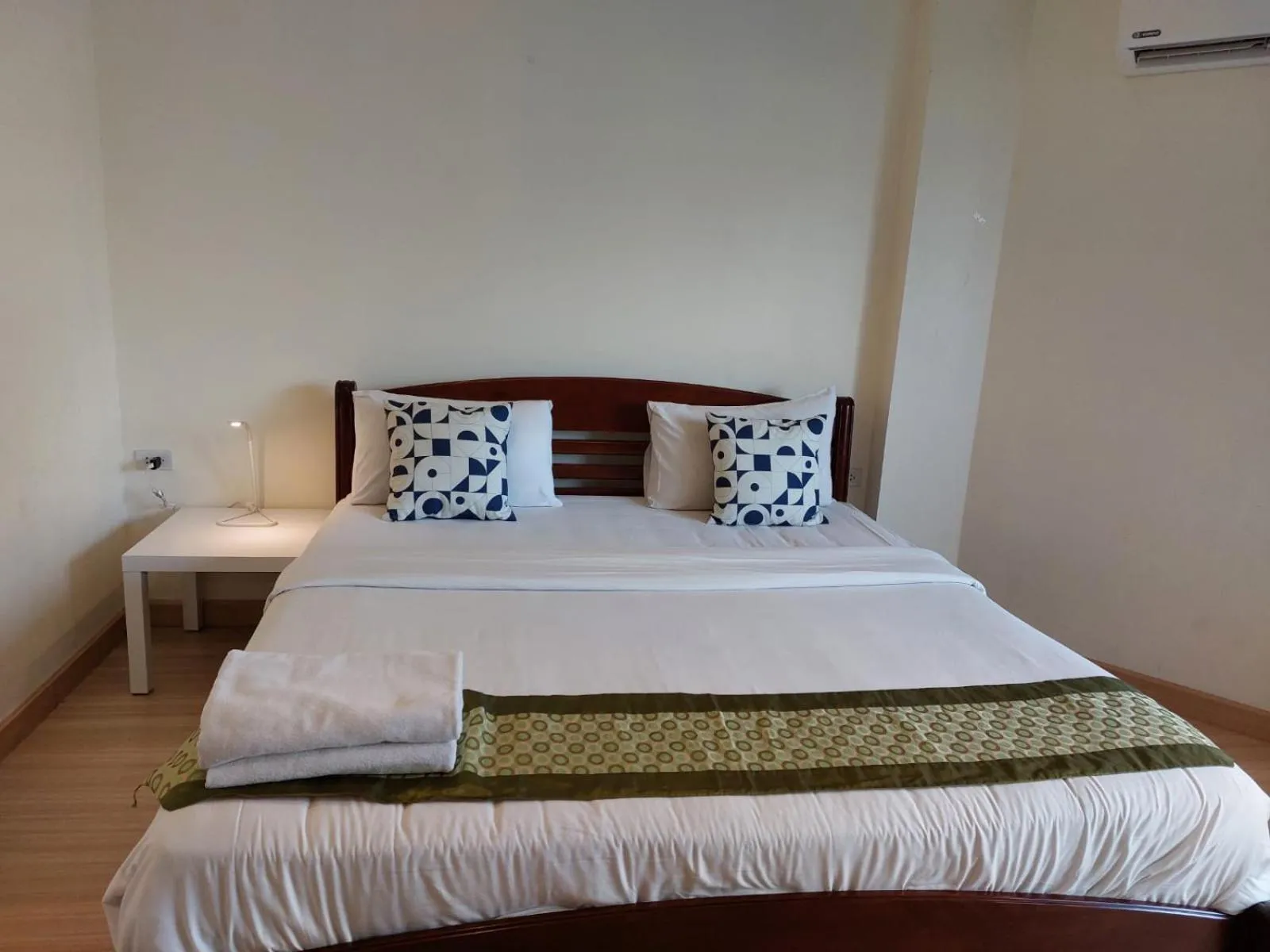 Bed in V Check inn Sukhumvit 22