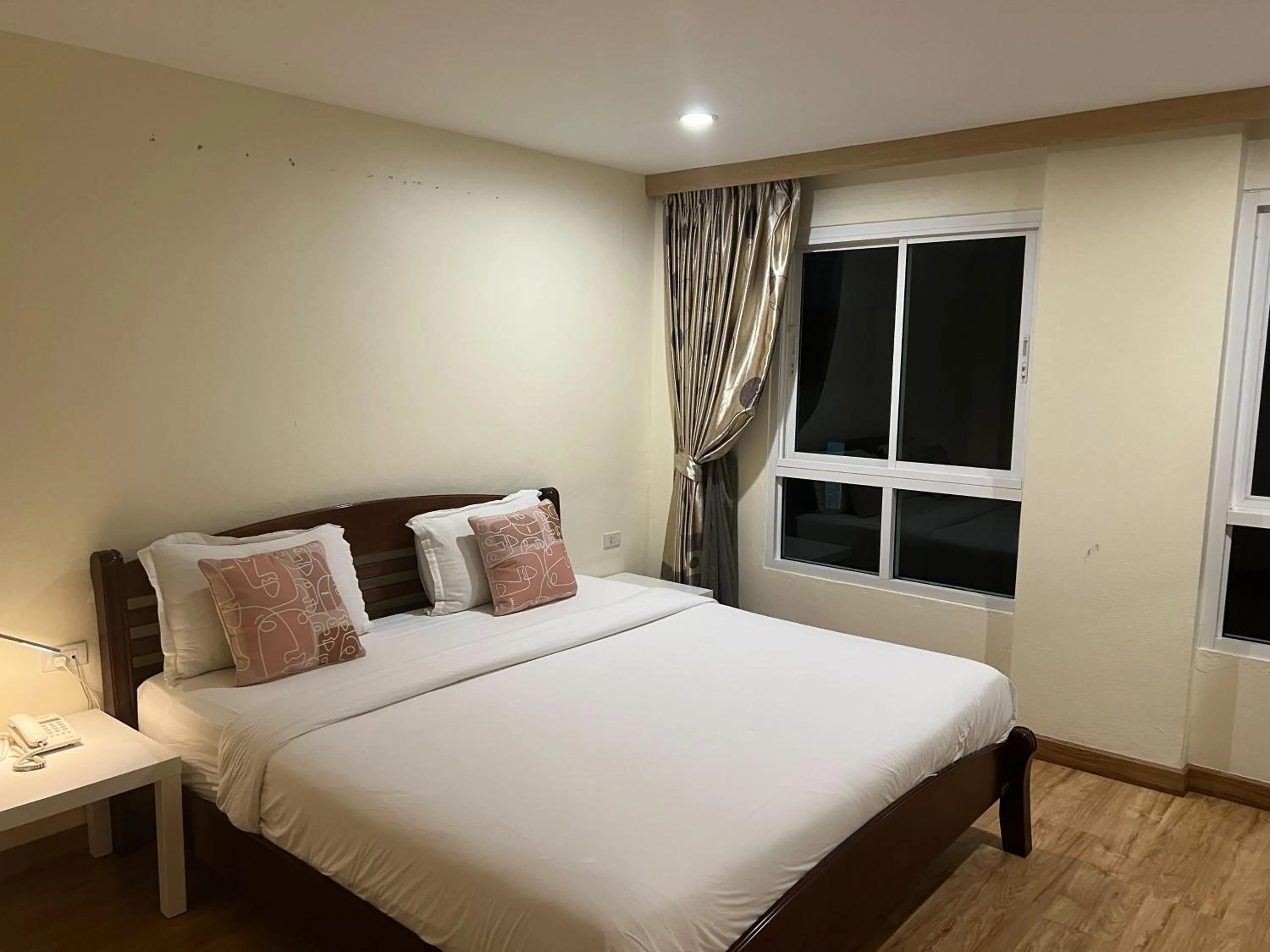 Bedroom, Bed in V Check inn Sukhumvit 22