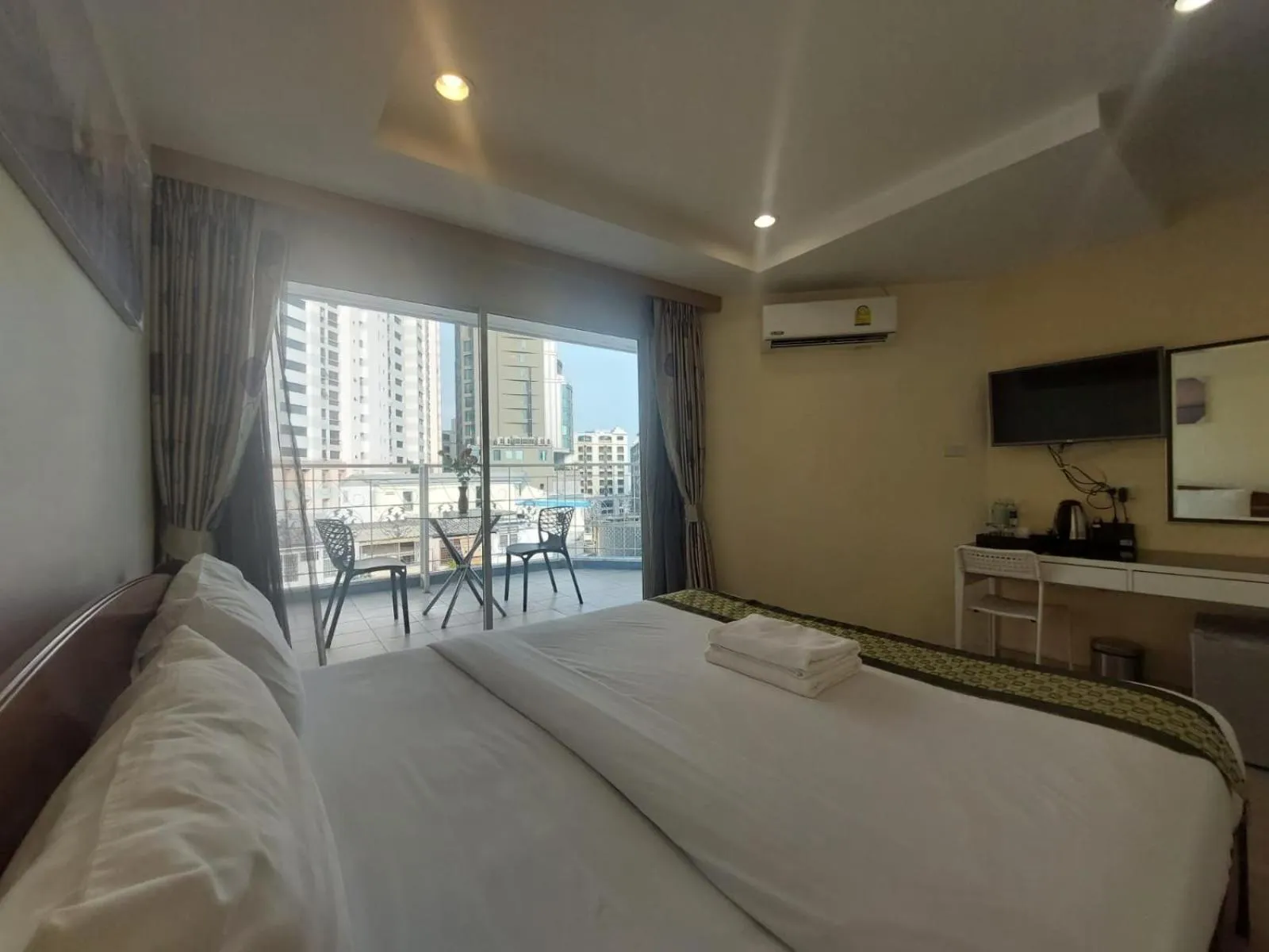 Bed in V Check inn Sukhumvit 22