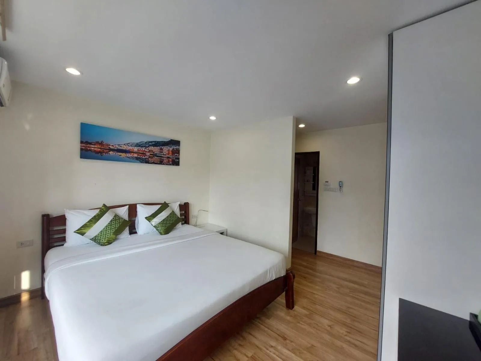 Bed in V Check inn Sukhumvit 22