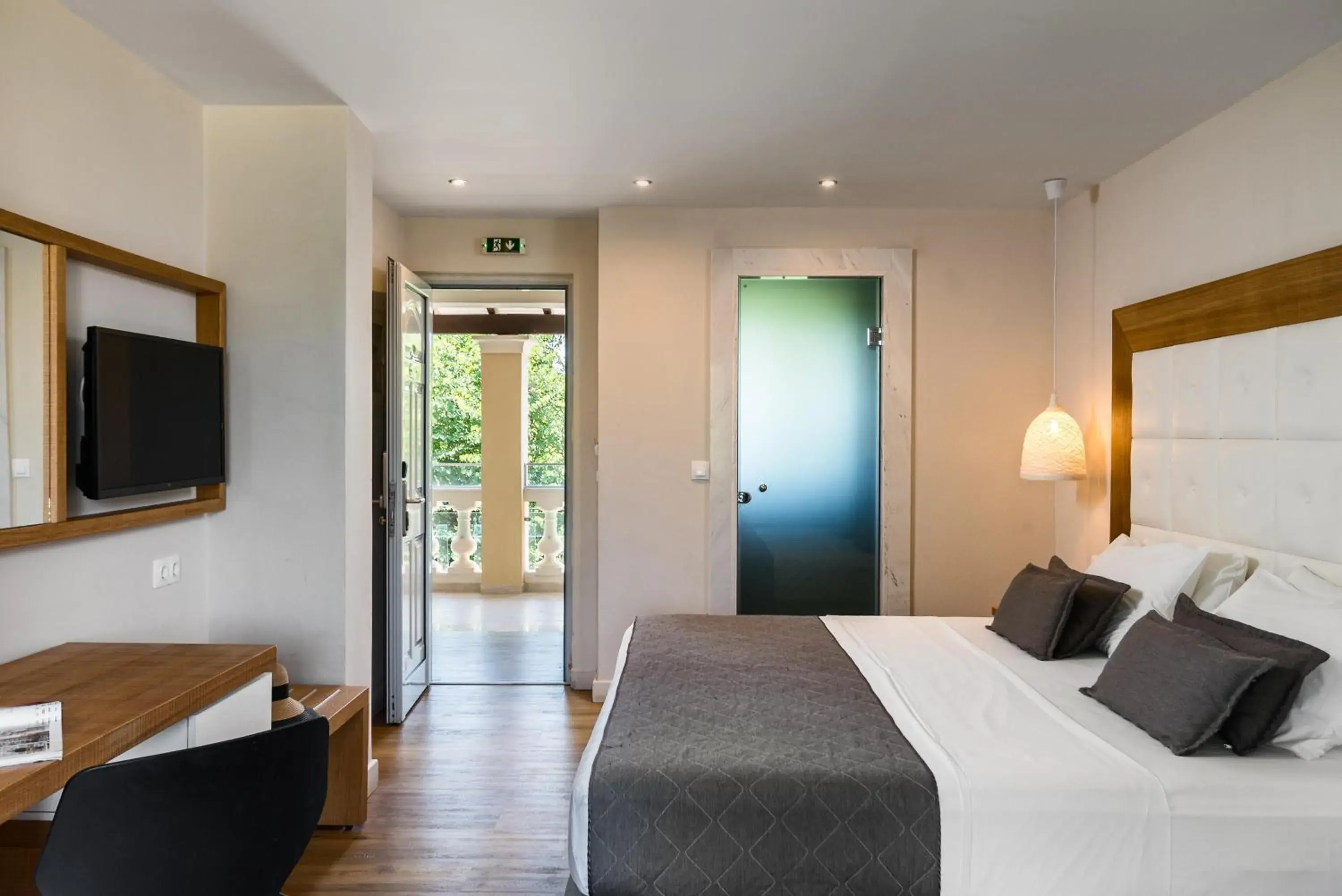 Deluxe Room Garden View in Akron Seascape Resort Deluxe Room Garden View in Akron Seascape Resort