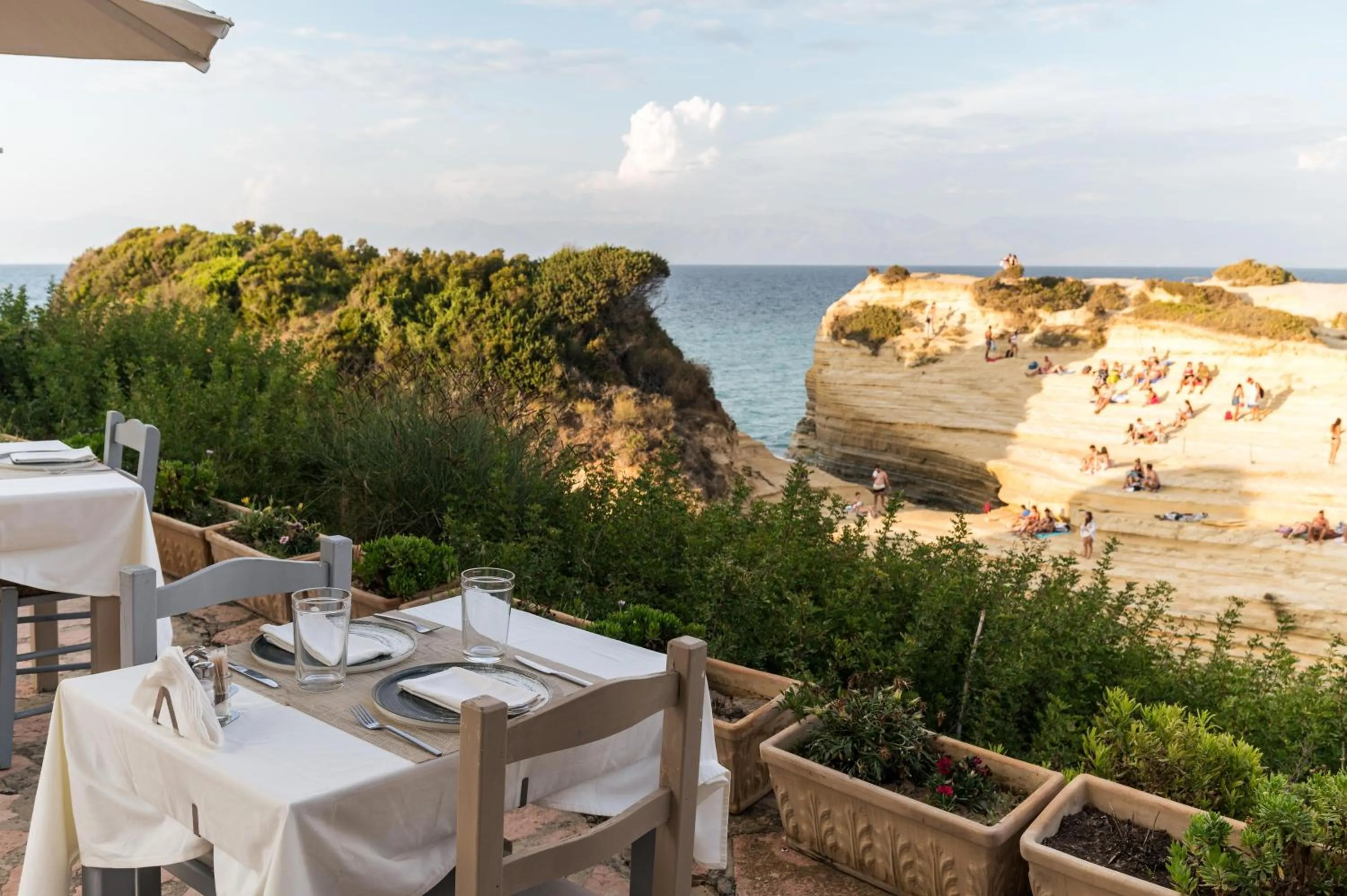 Restaurant/places to eat in Akron Seascape Resort