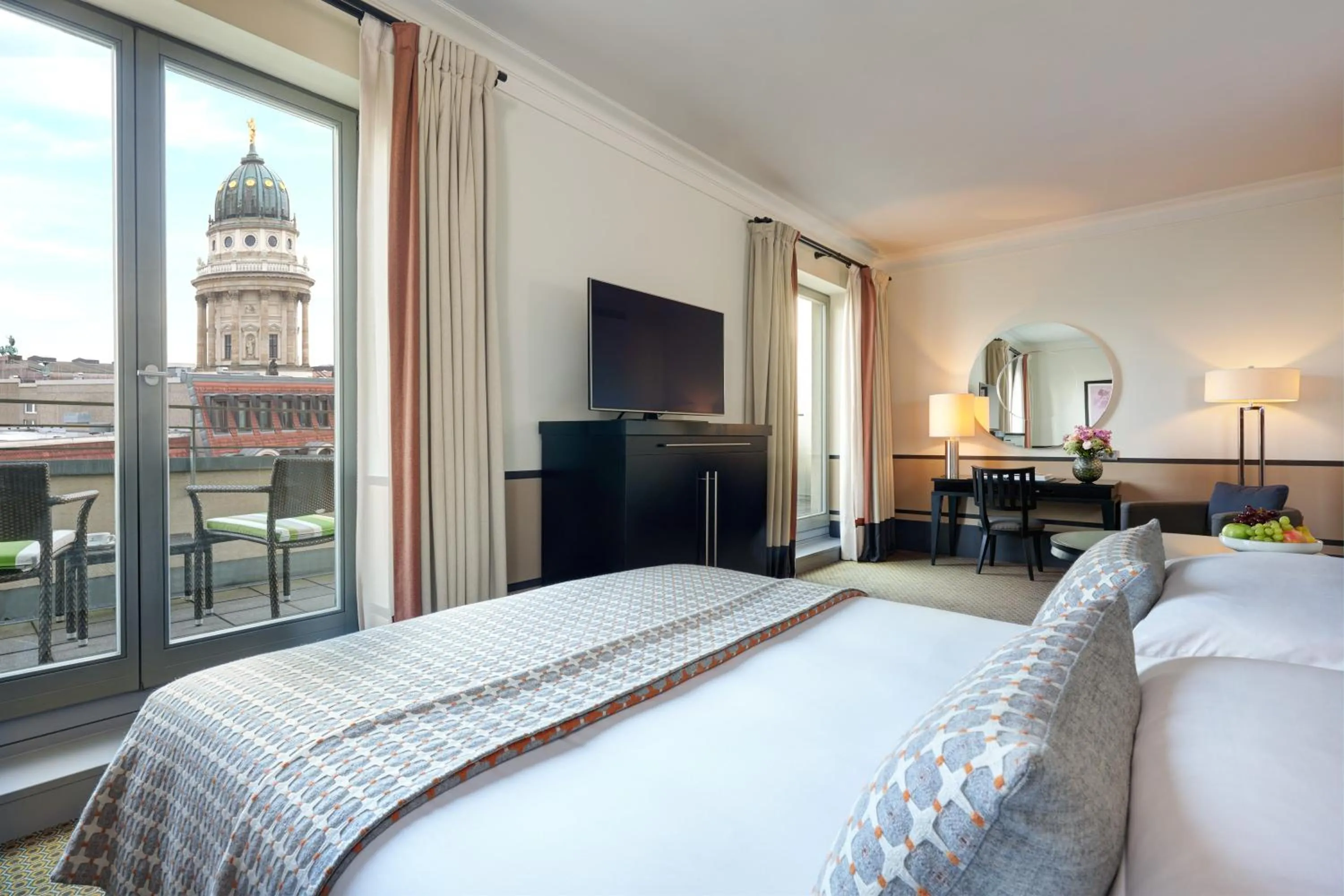 Bed in Hotel De Rome Berlin