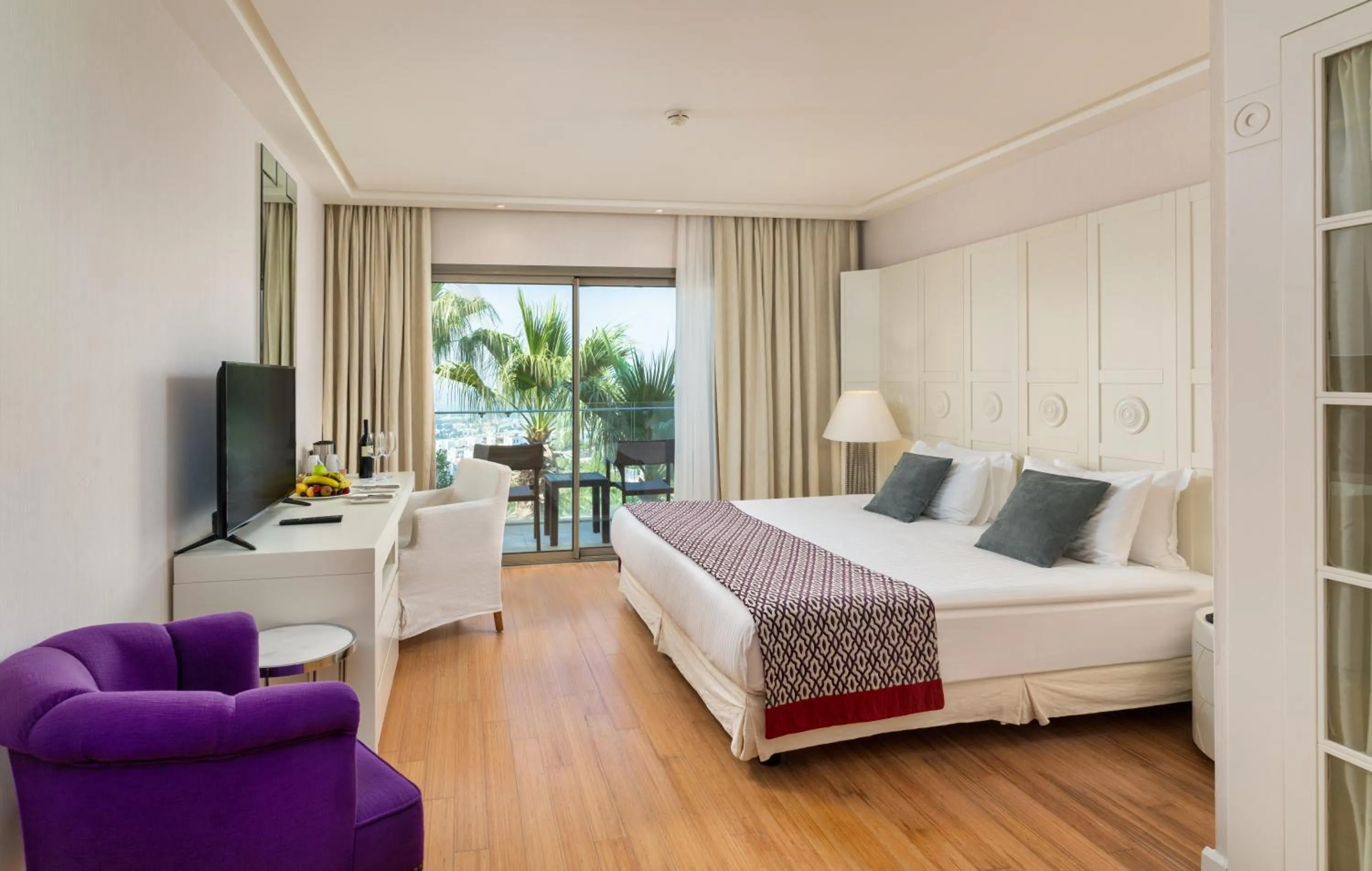 TV and multimedia, Bed in Hillstone Bodrum Hotel & Spa