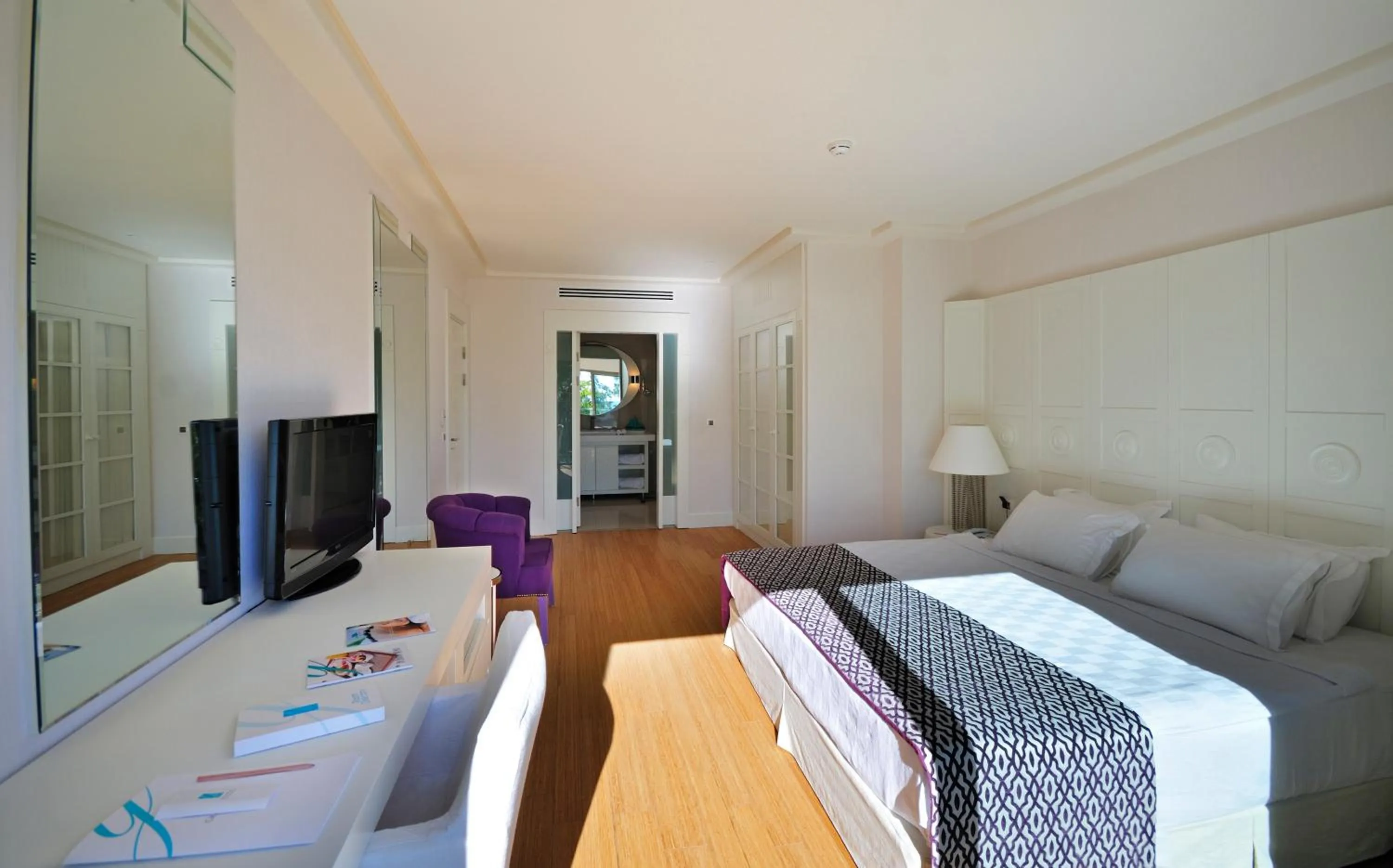TV and multimedia, Bed in Hillstone Bodrum Hotel & Spa