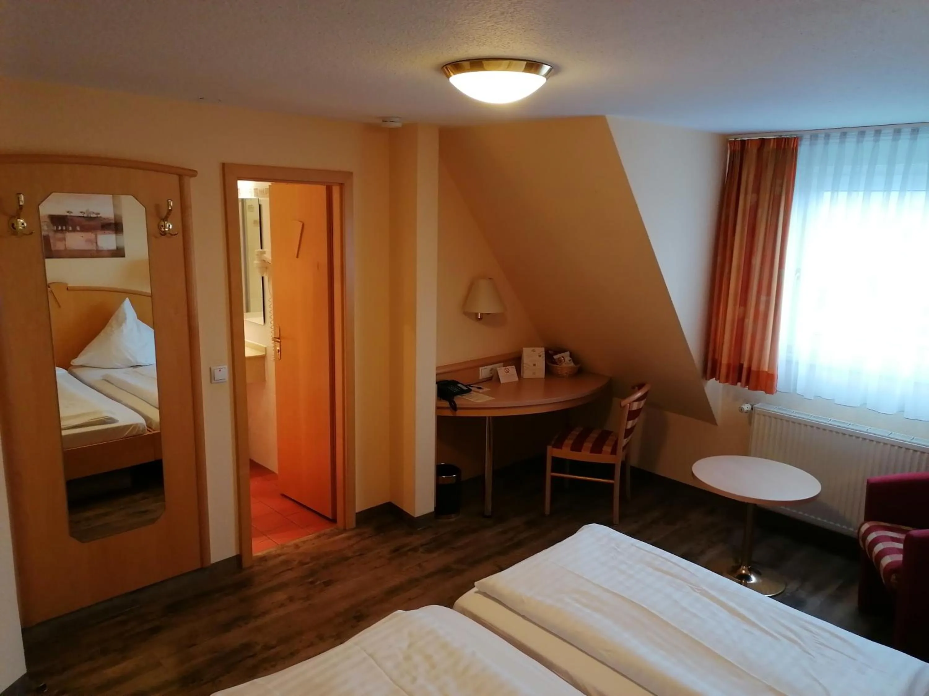 Photo of the whole room, Bed in Landgasthof Niebler