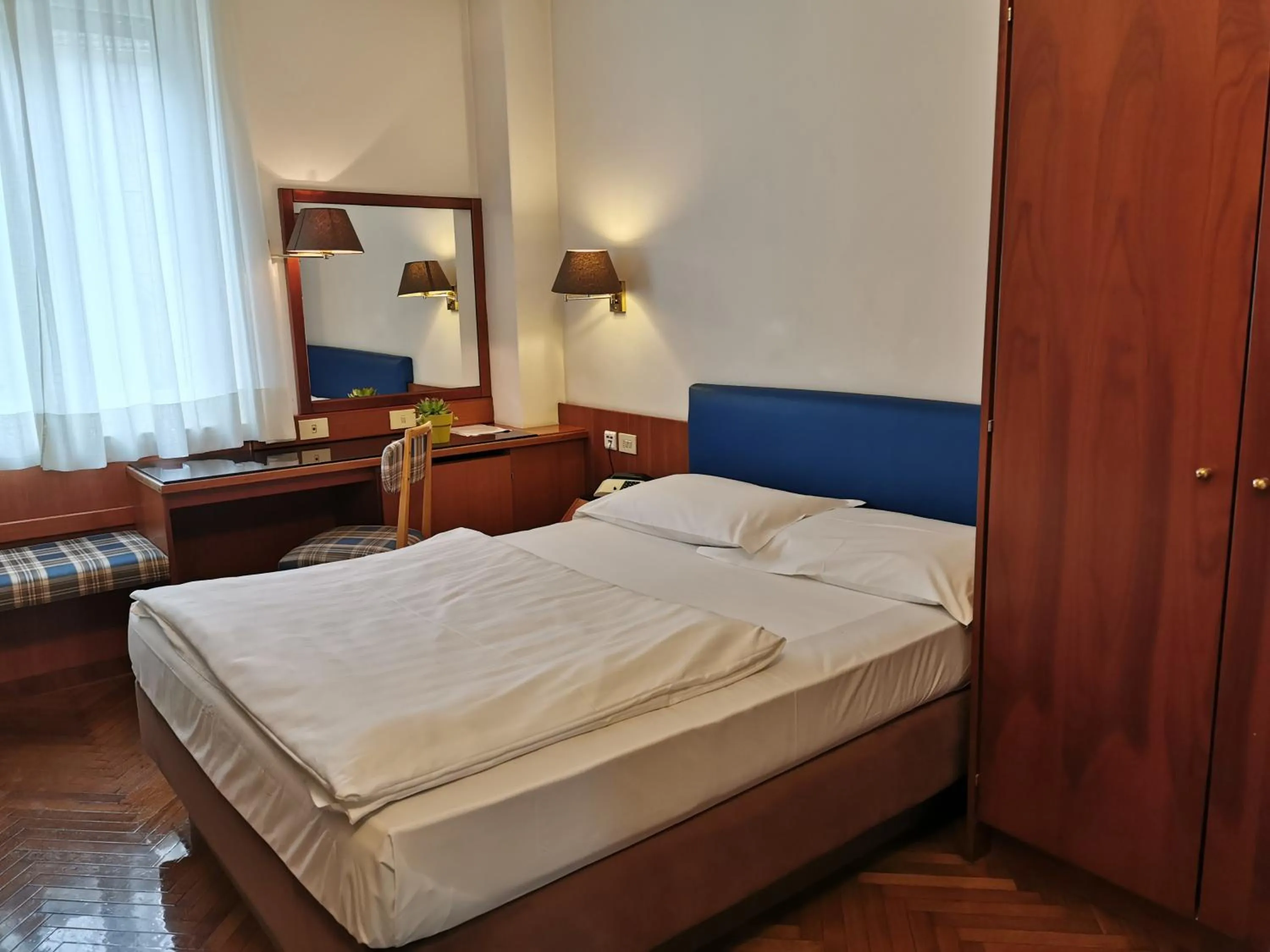 Bedroom, Bed in Hotel Adria