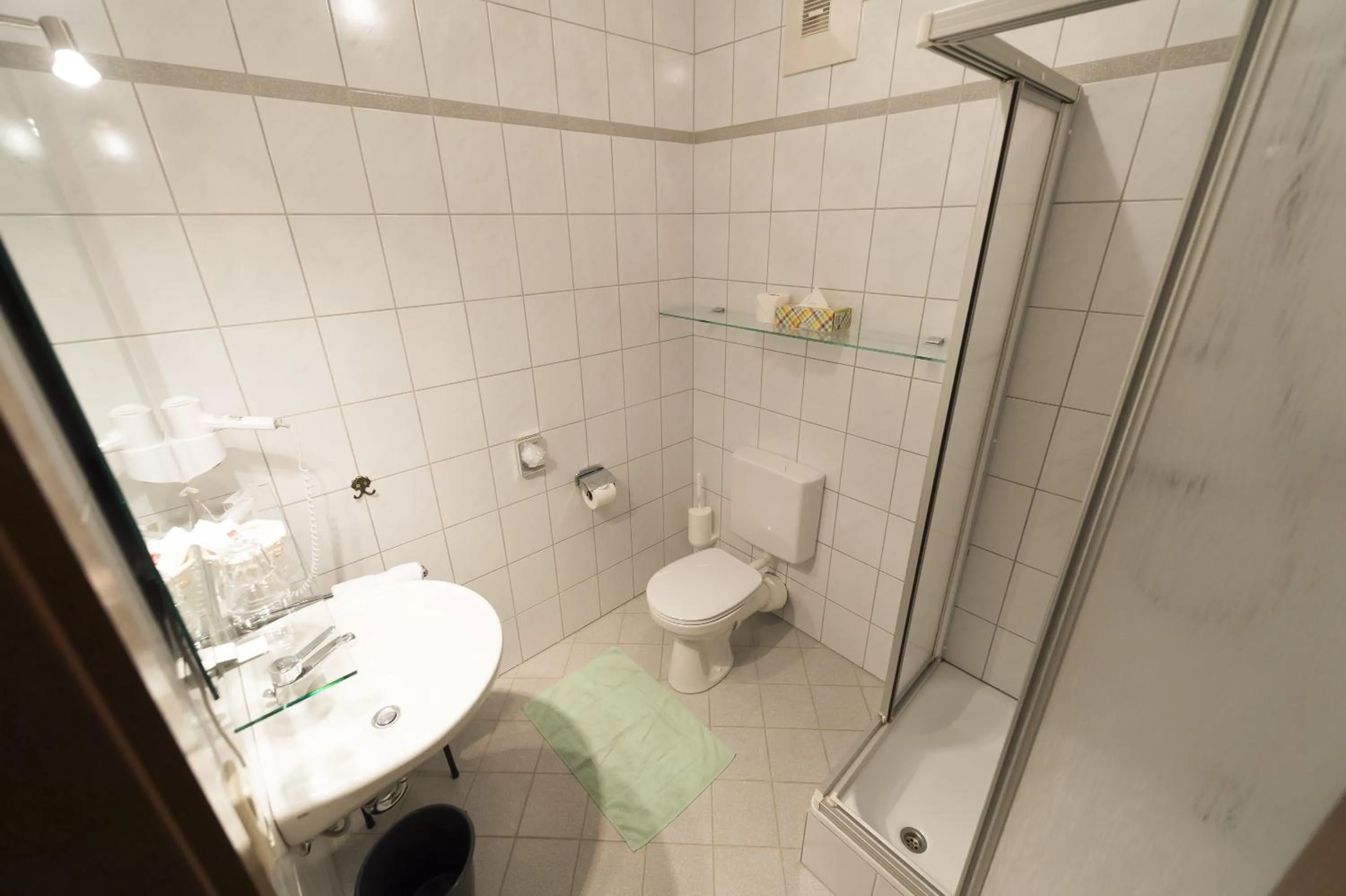 Bathroom in Hotel Dreisonnenberg