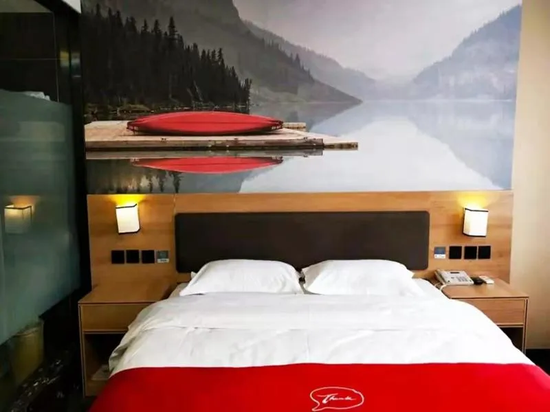 Bed in Thank Inn Chain Hotel Jiangsu Nantong Chongchuan District Century Plaza Nantong University