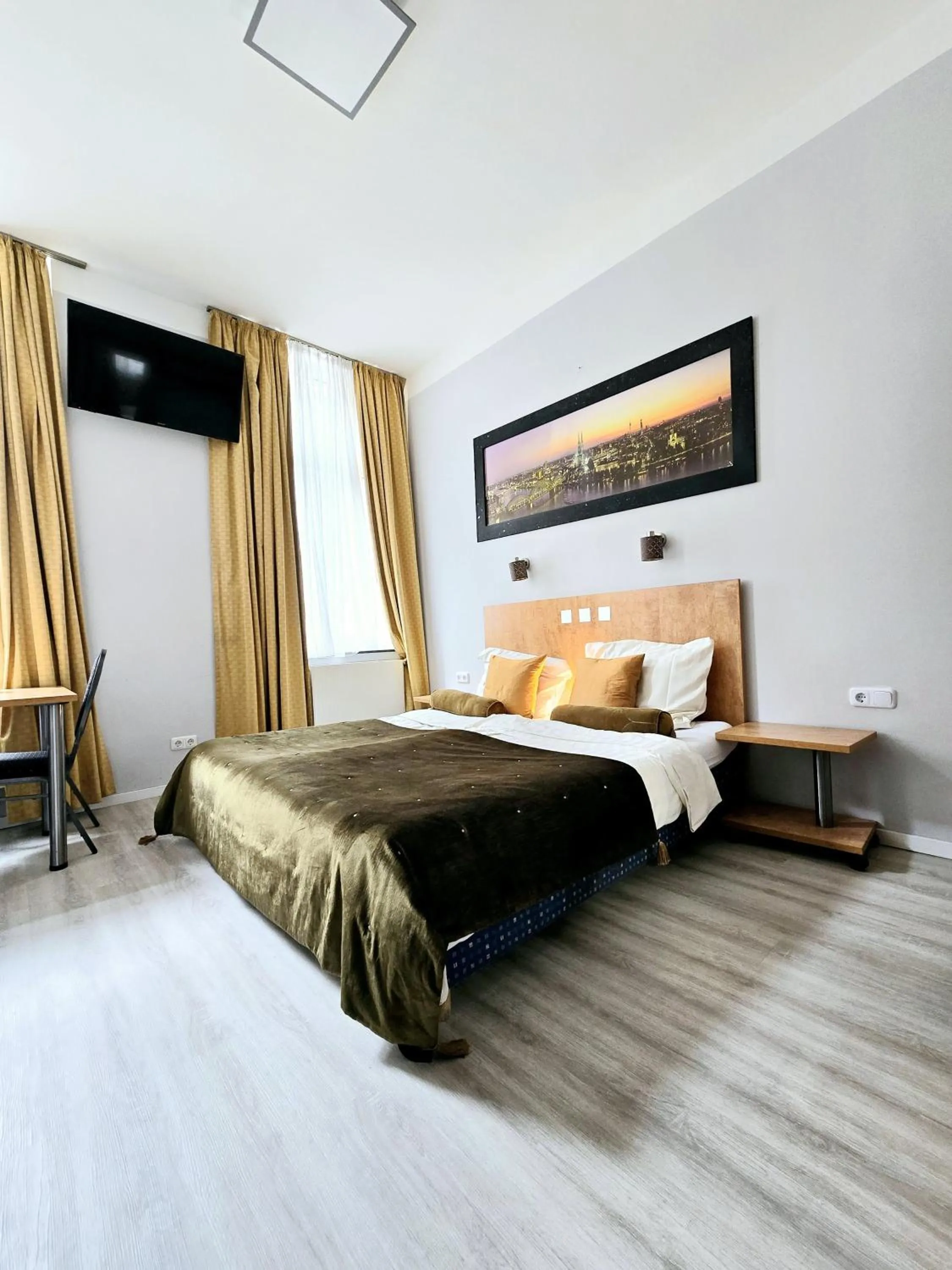 Bed in City Hotel Storch