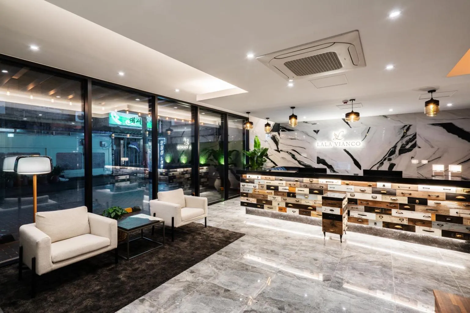 LALA VIANCO BUSINESS Hotel