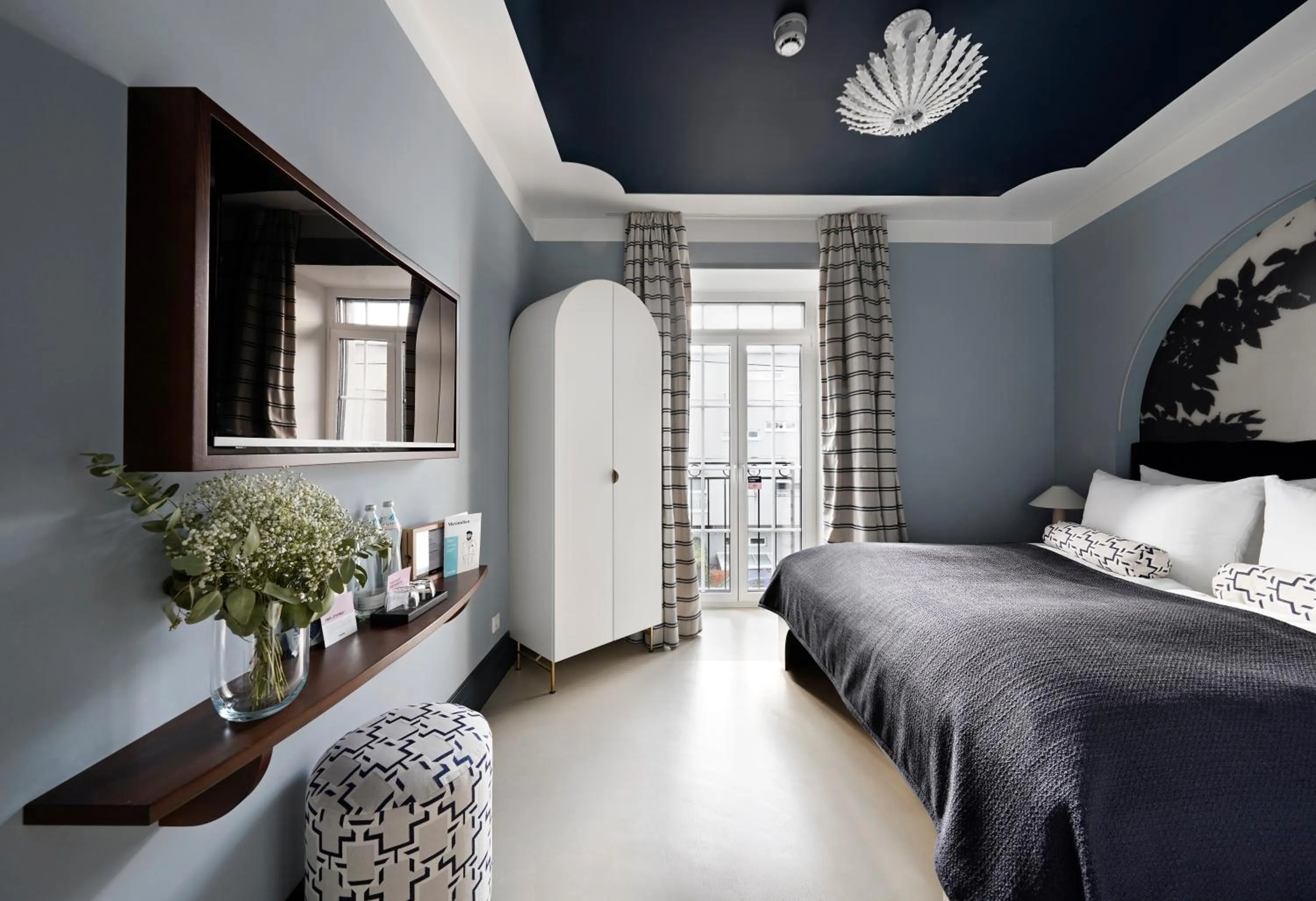 Photo of the whole room, Bed in Numa Salzburg Maximilian