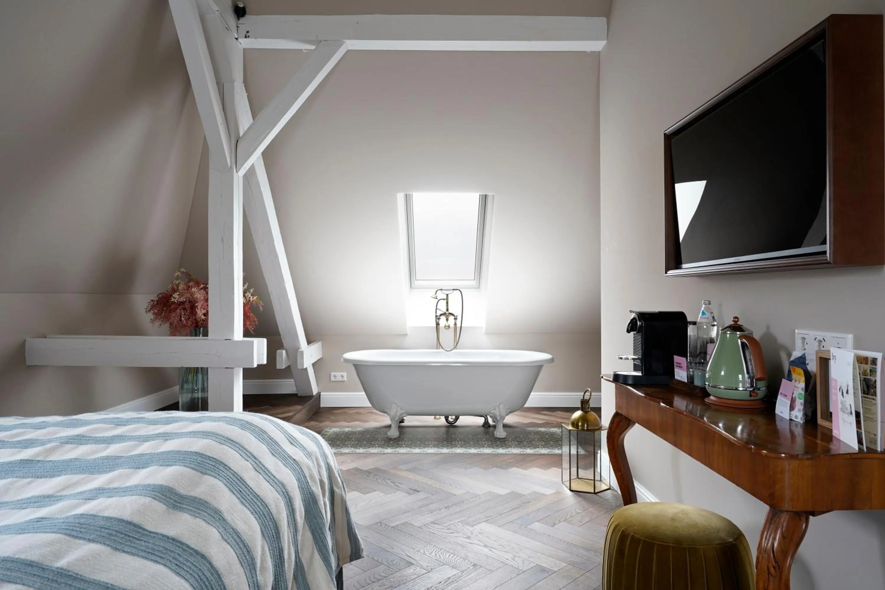 Photo of the whole room, Bed in Numa Salzburg Ivy