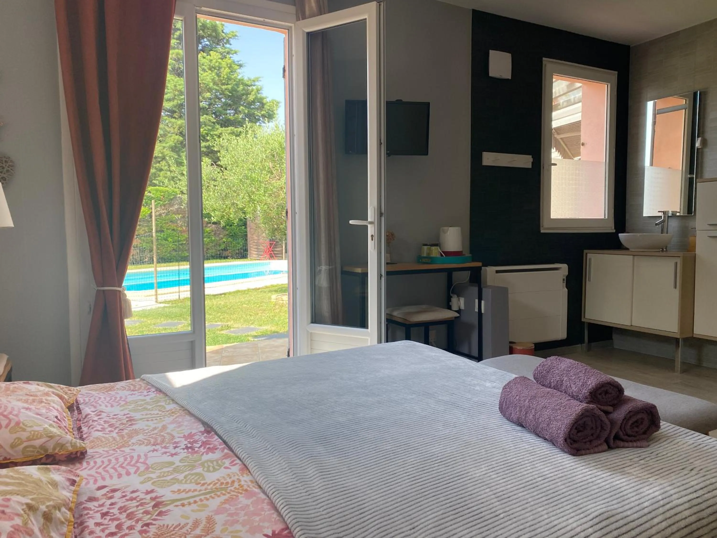 Bed in Chambre d’hôtes vaucluse