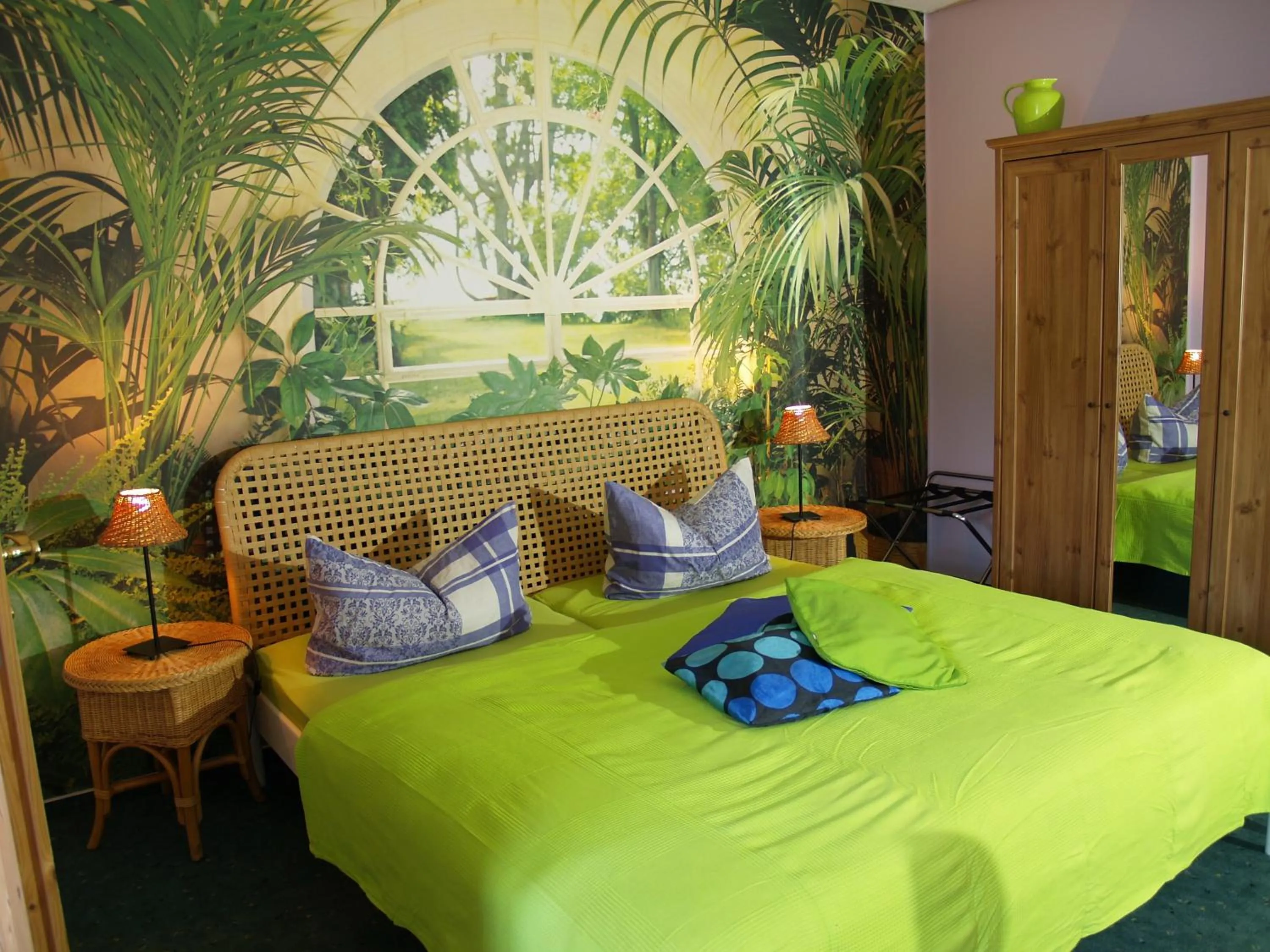 Photo of the whole room, Bed in Hermanns Hotel Zum Goldenen Stern