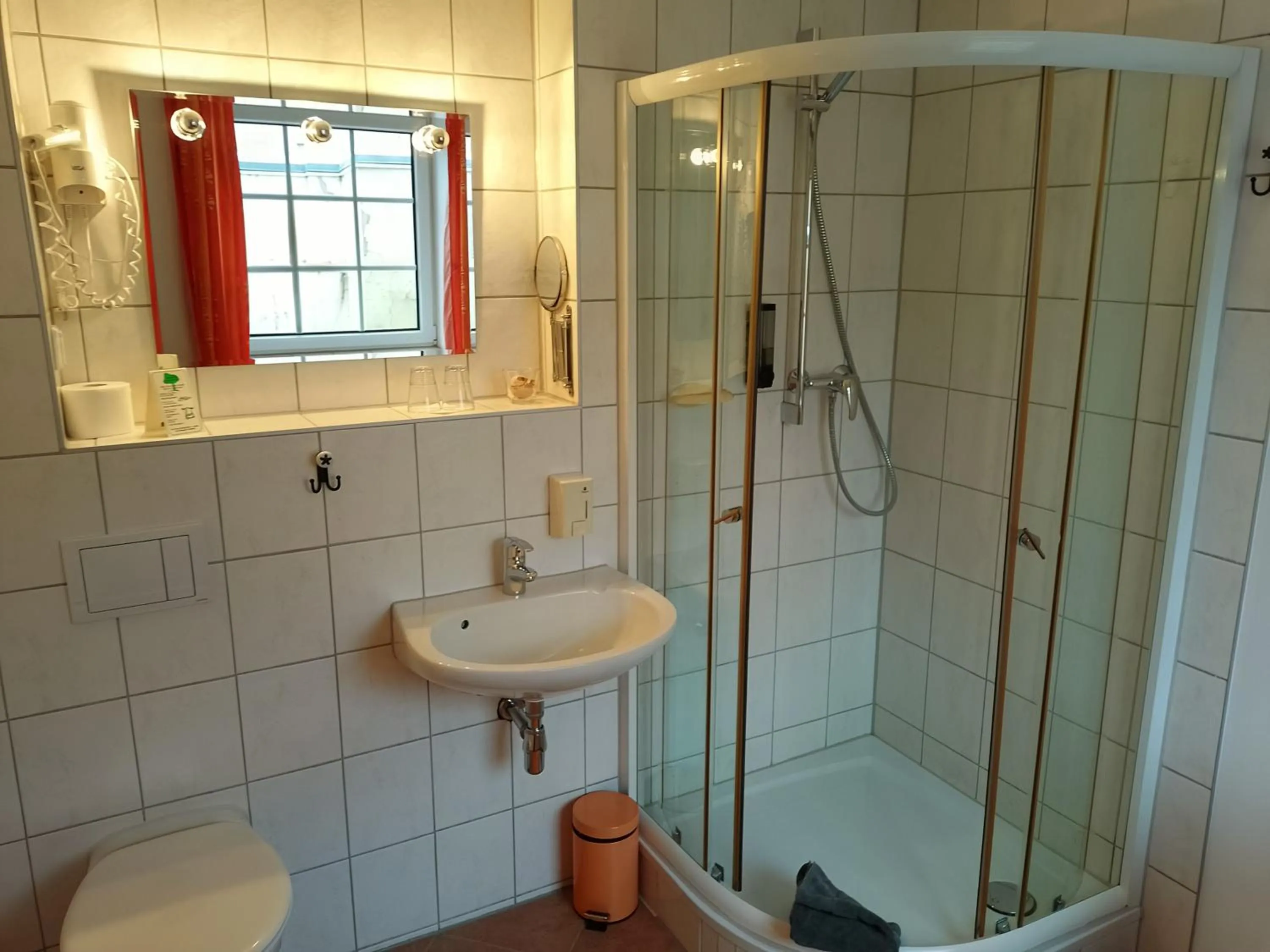 Bathroom in Hermanns Hotel Zum Goldenen Stern