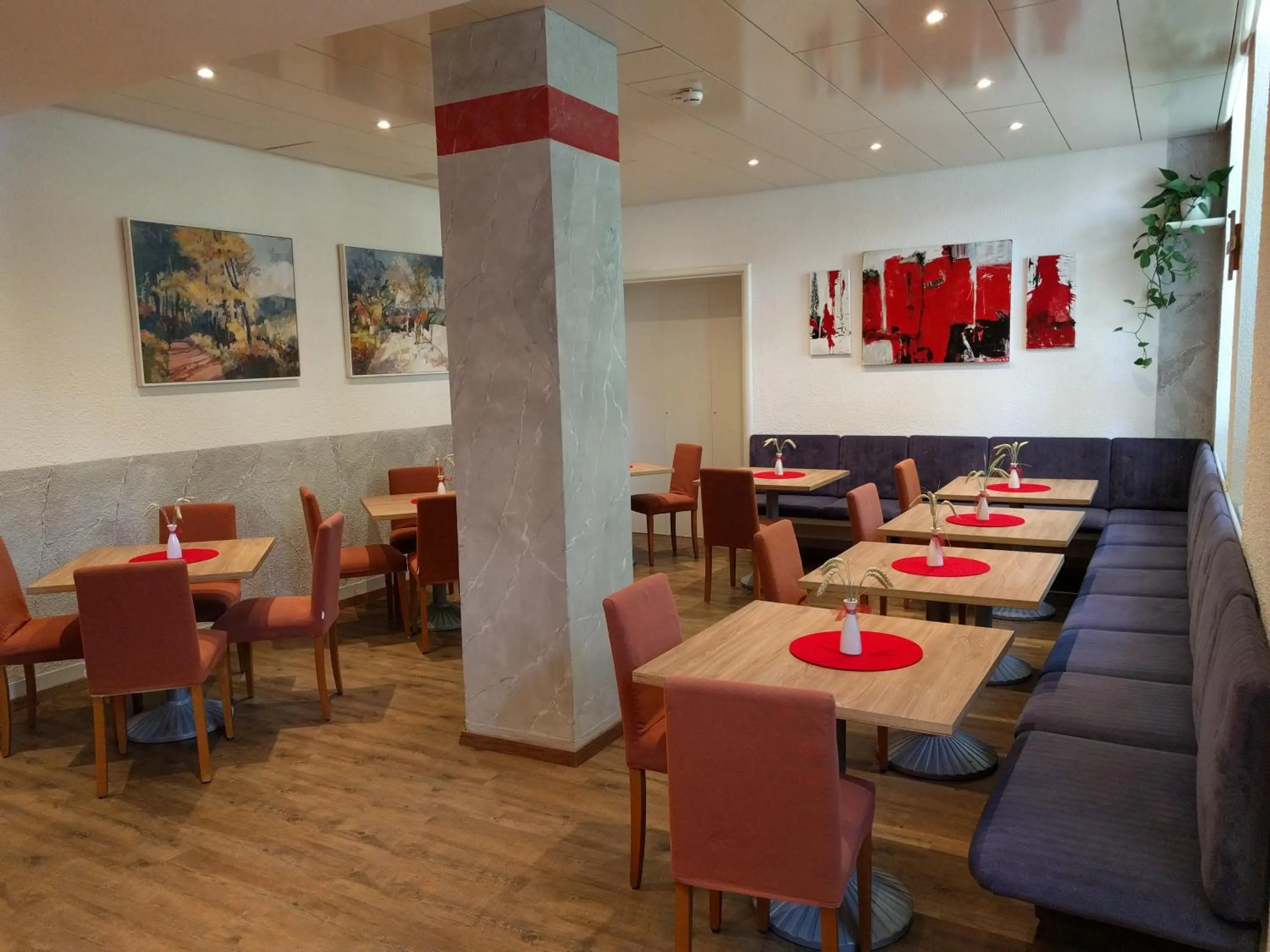 Restaurant/places to eat in Tagungshaus Reimlingen