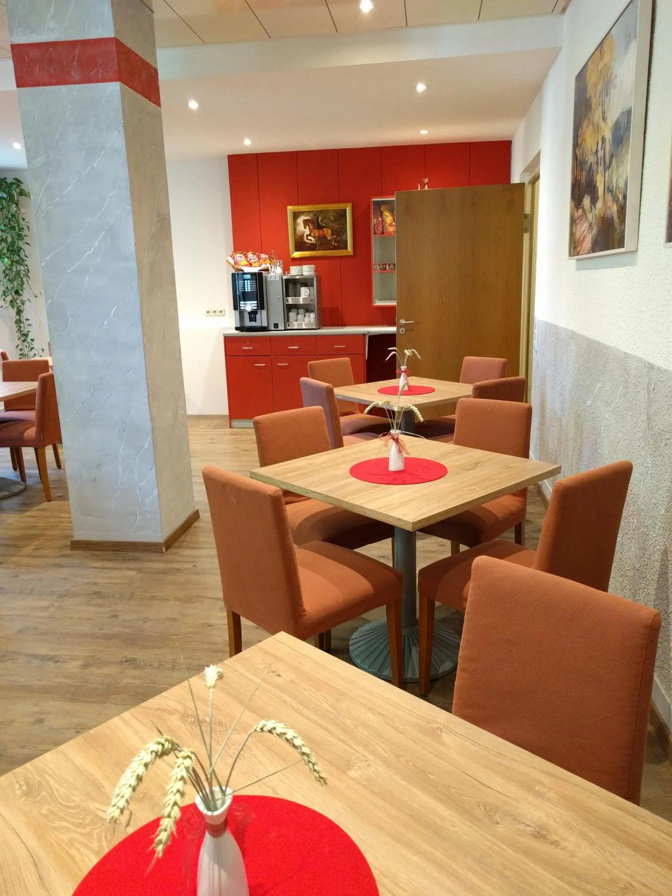 Restaurant/places to eat in Tagungshaus Reimlingen